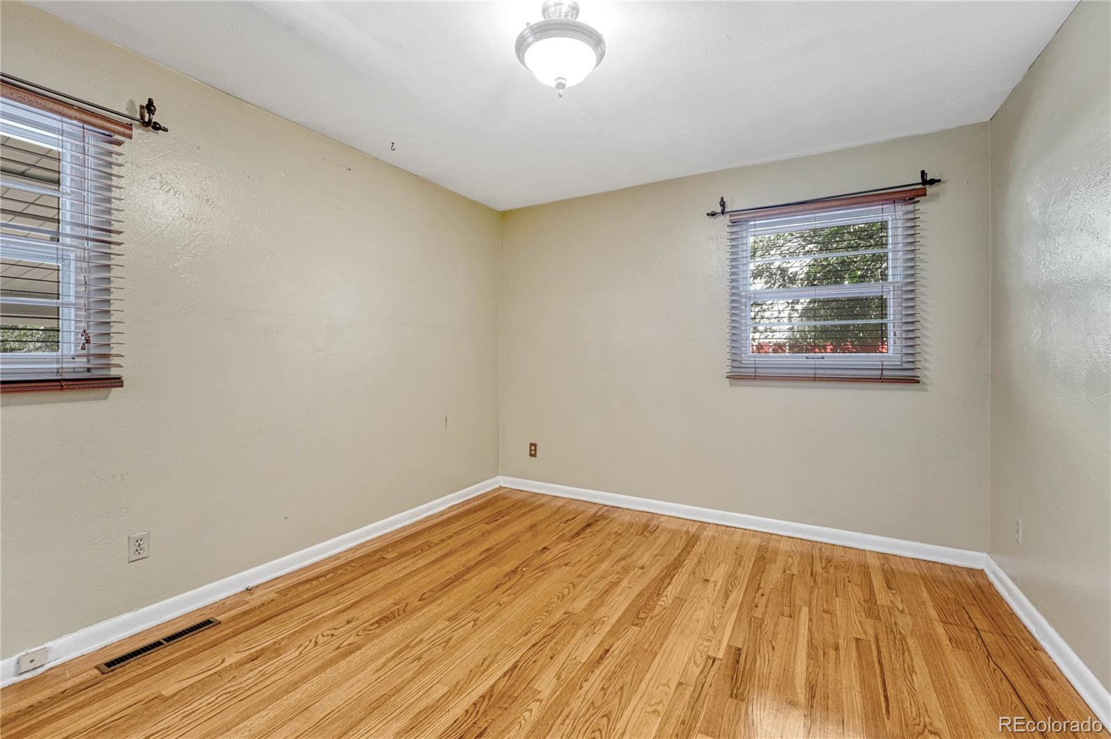 MLS Image #22 for 1838 n circle drive,colorado springs, Colorado