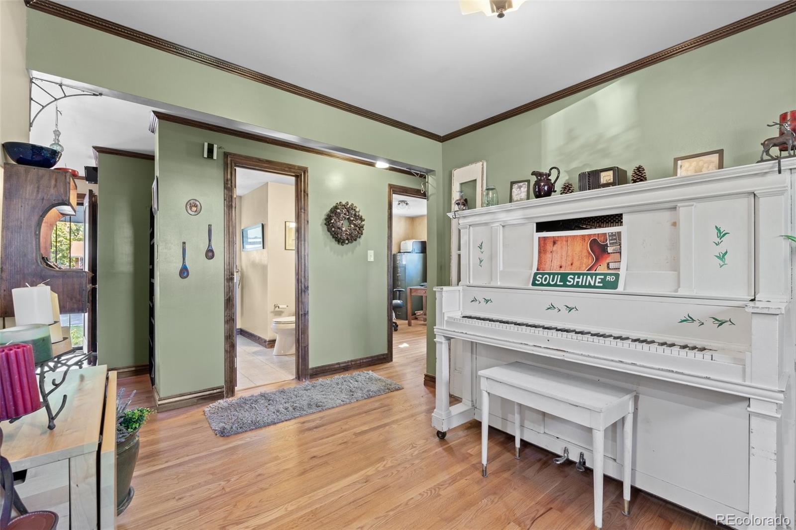 MLS Image #12 for 1363 s niagara street,denver, Colorado