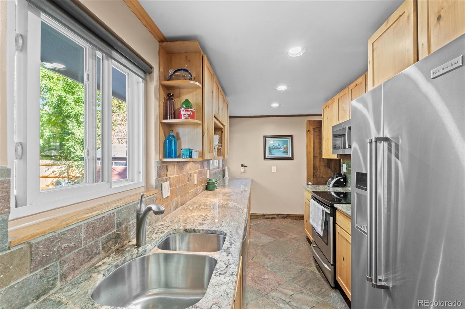 MLS Image #14 for 1363 s niagara street,denver, Colorado