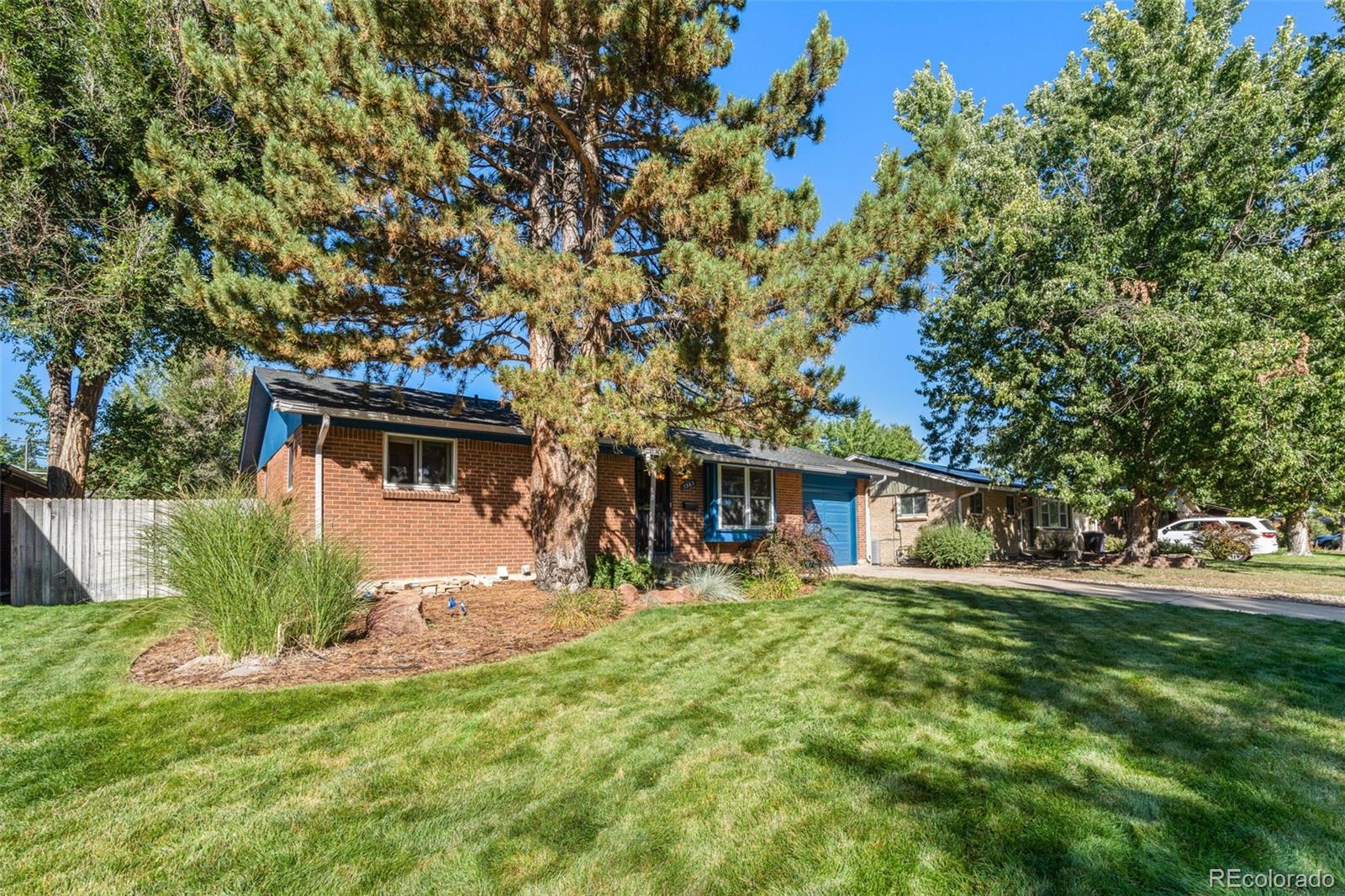 MLS Image #2 for 1363 s niagara street,denver, Colorado