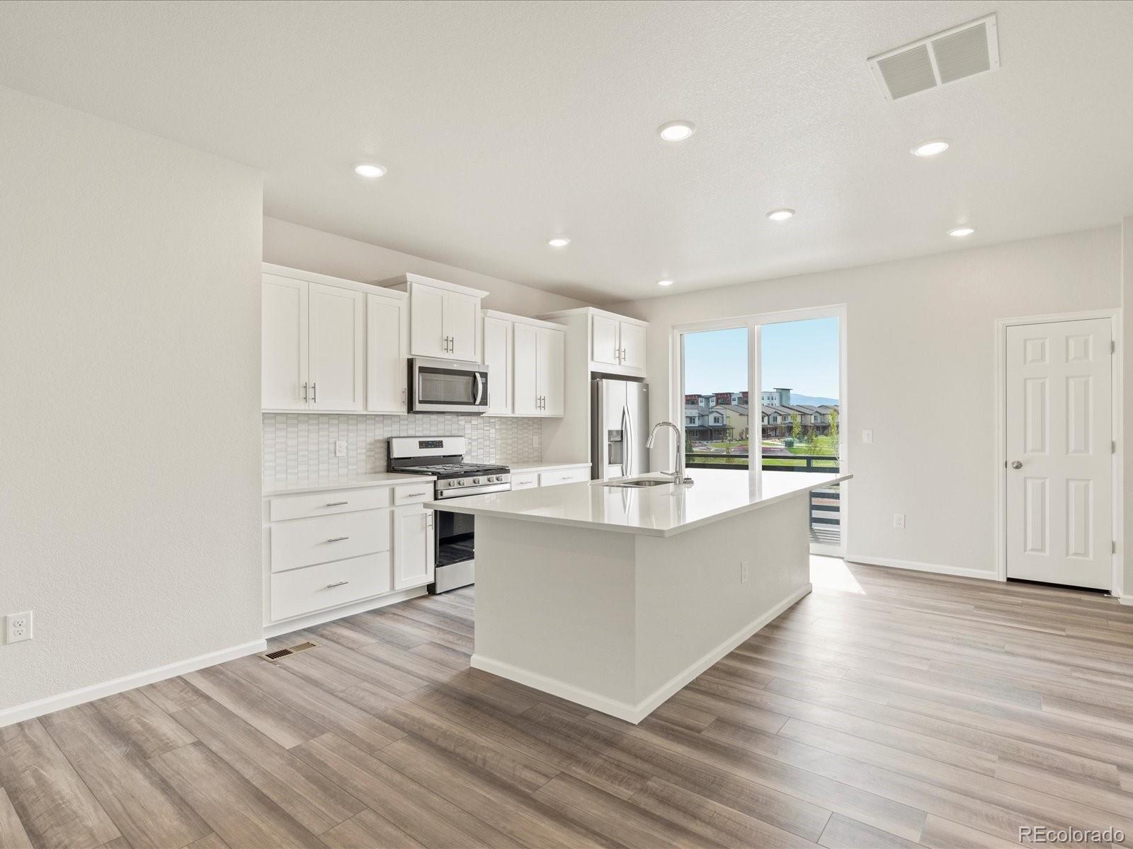 MLS Image #10 for 13832  via varra  ,broomfield, Colorado