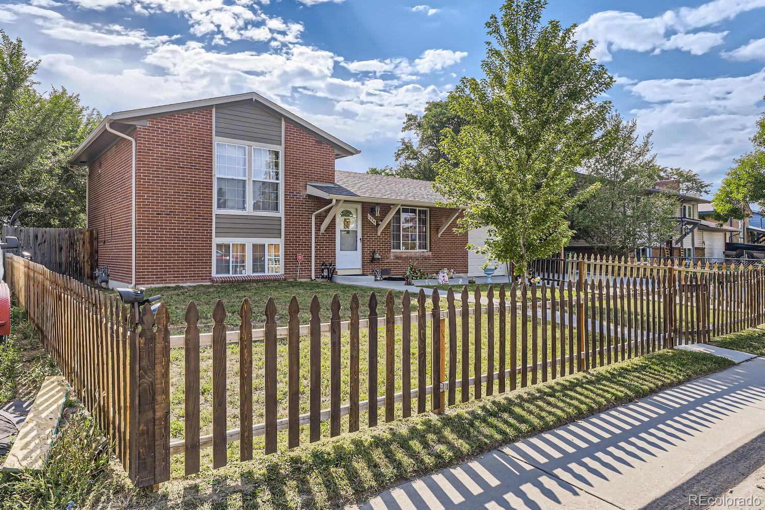 MLS Image #2 for 1624  nueva vista drive,denver, Colorado