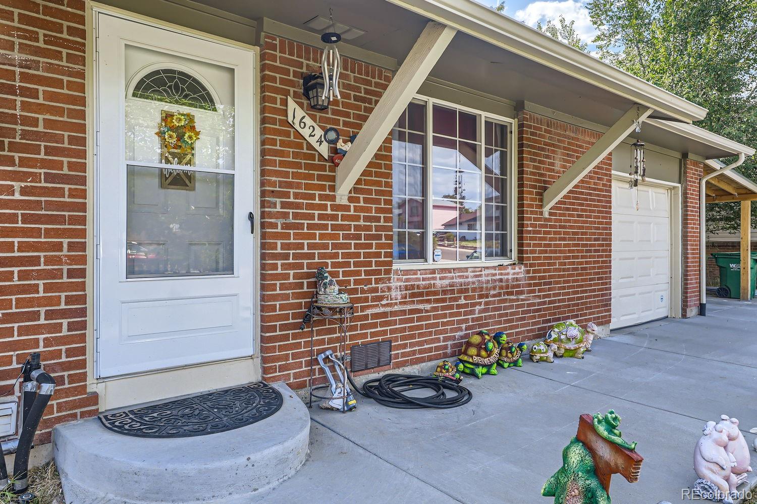 MLS Image #3 for 1624  nueva vista drive,denver, Colorado