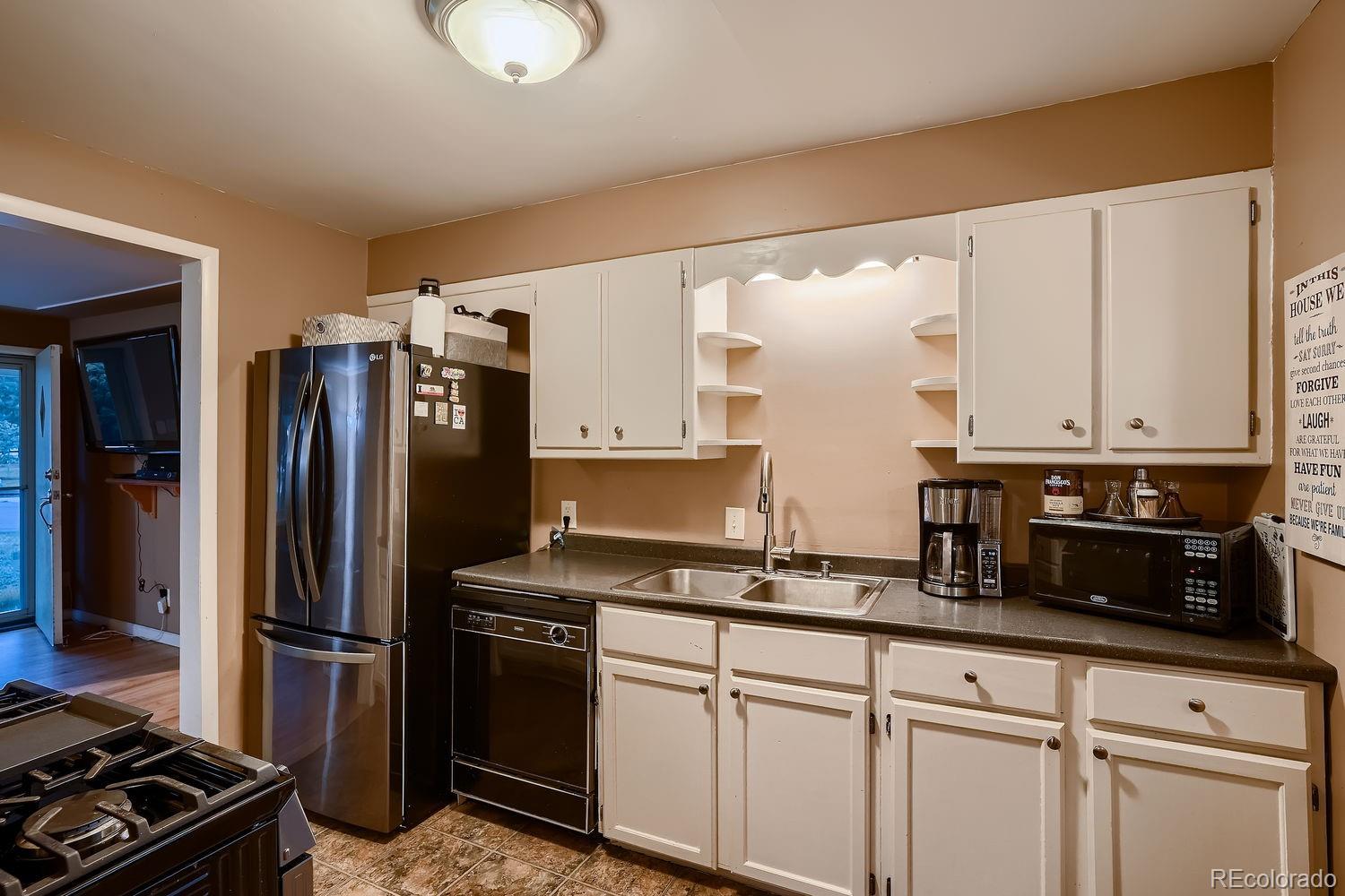 MLS Image #11 for 2786 s hooker street,denver, Colorado