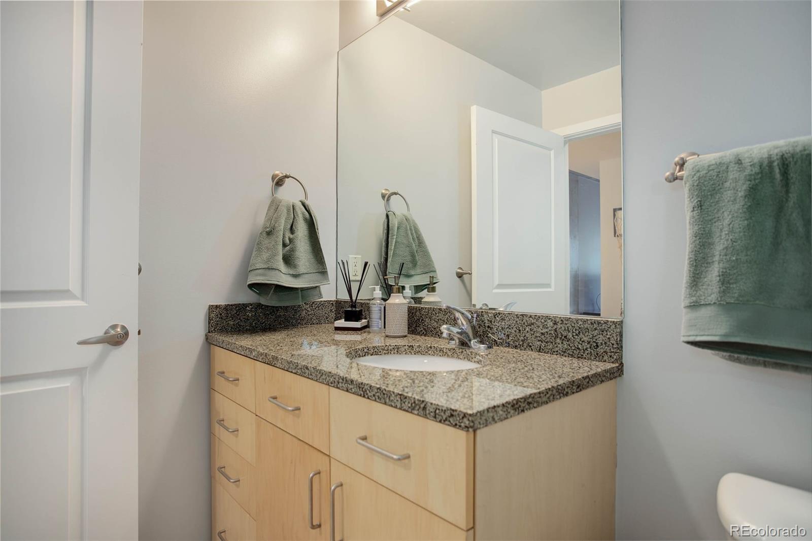 MLS Image #16 for 1700  bassett street 504,denver, Colorado