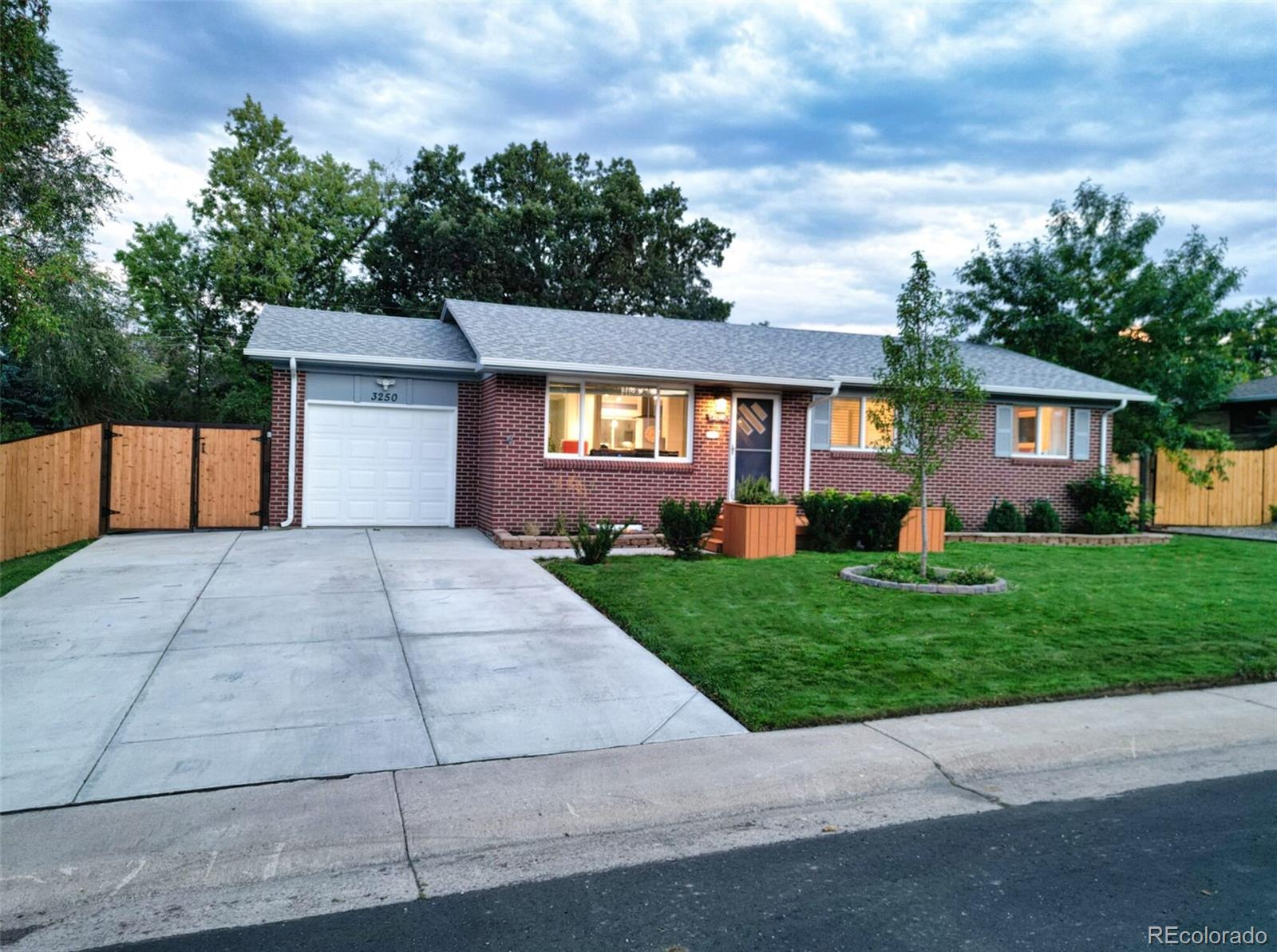 MLS Image #4 for 3250 w saratoga avenue,englewood, Colorado