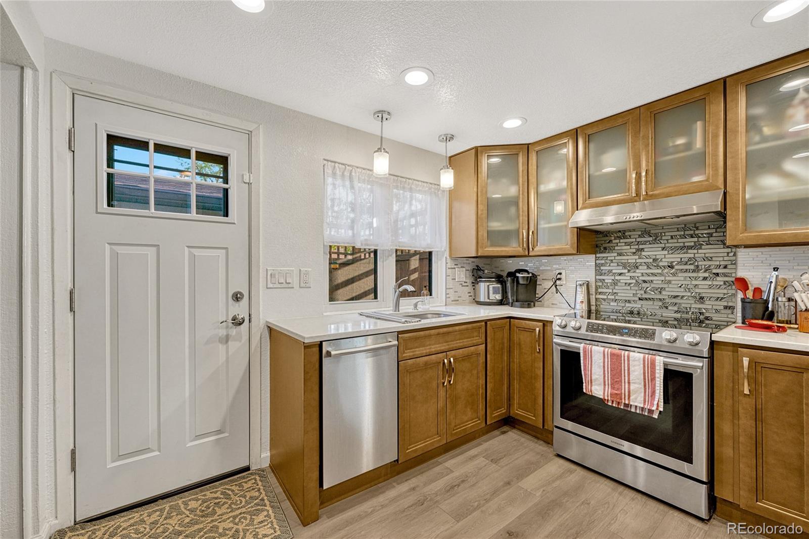 MLS Image #2 for 16045 e ithaca place,aurora, Colorado