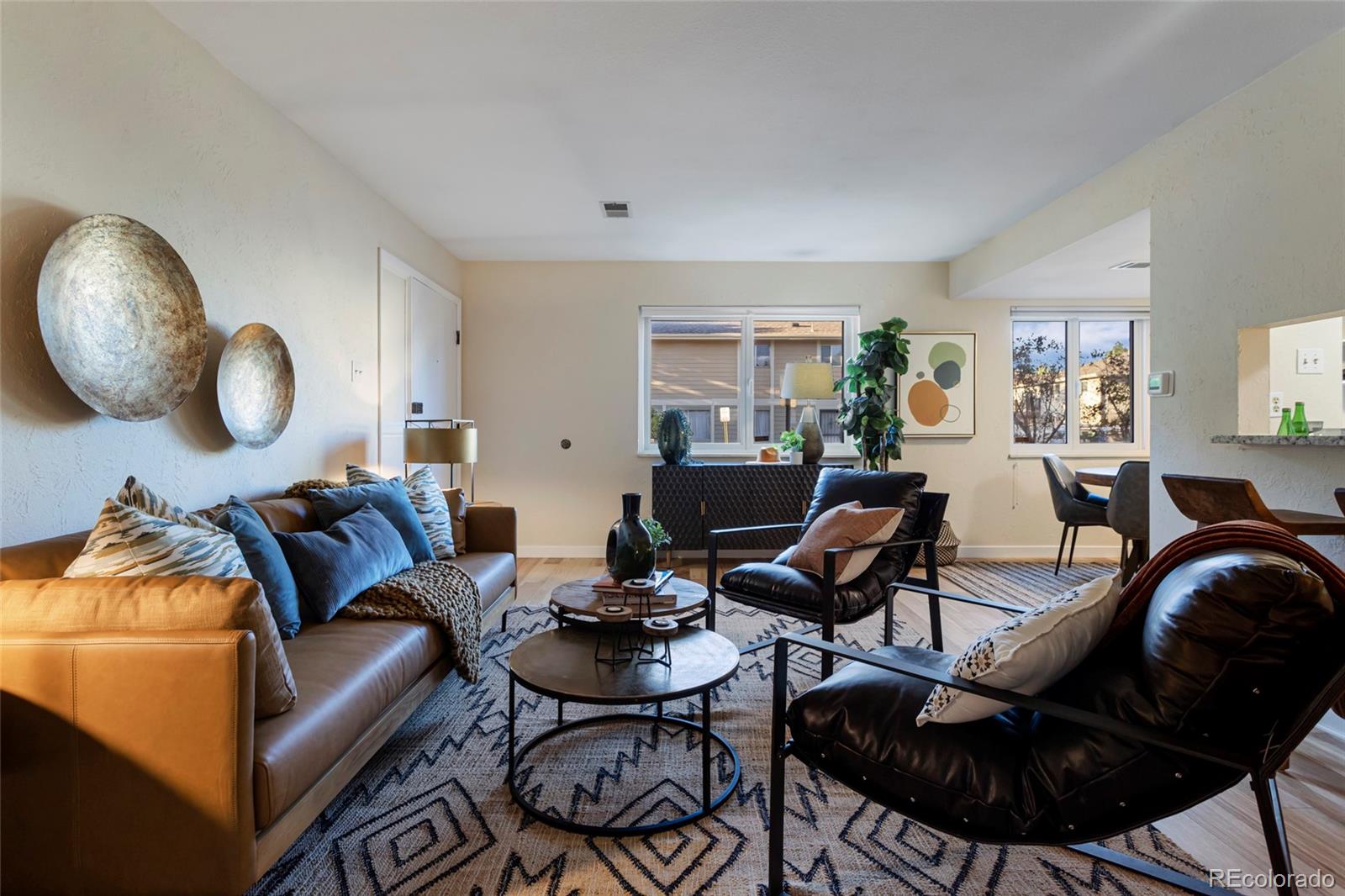 MLS Image #7 for 1250 s monaco parkway,denver, Colorado