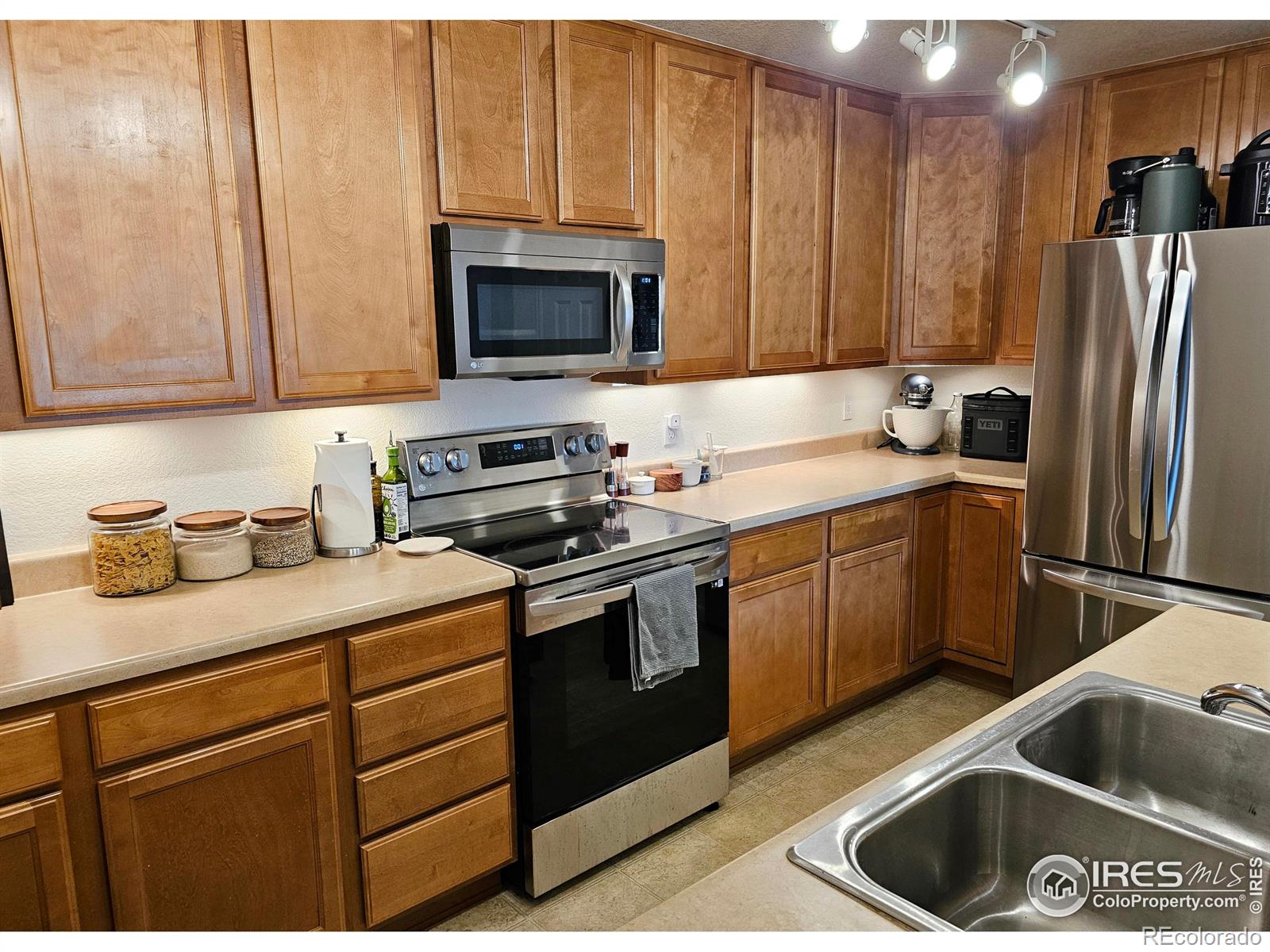 MLS Image #9 for 14167  sun blaze loop,broomfield, Colorado