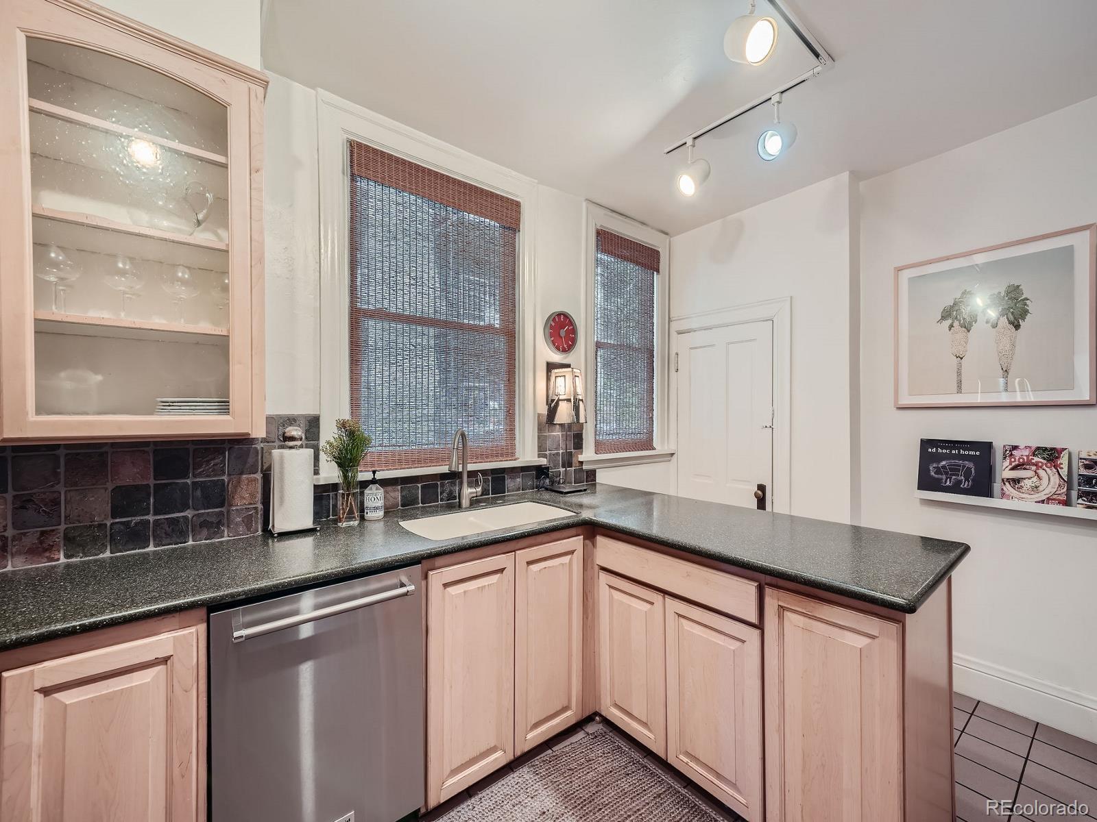 MLS Image #11 for 1163  vine street,denver, Colorado