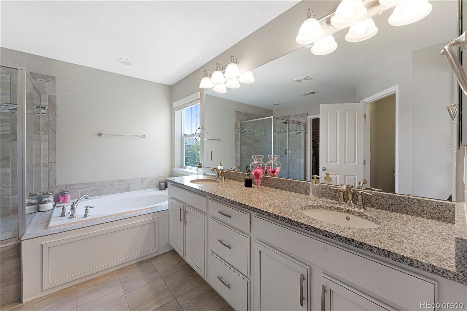 MLS Image #14 for 6577 s kewaunee way,aurora, Colorado