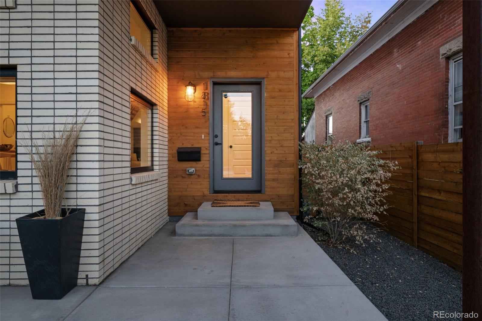 MLS Image #3 for 1815 w 40th avenue,denver, Colorado