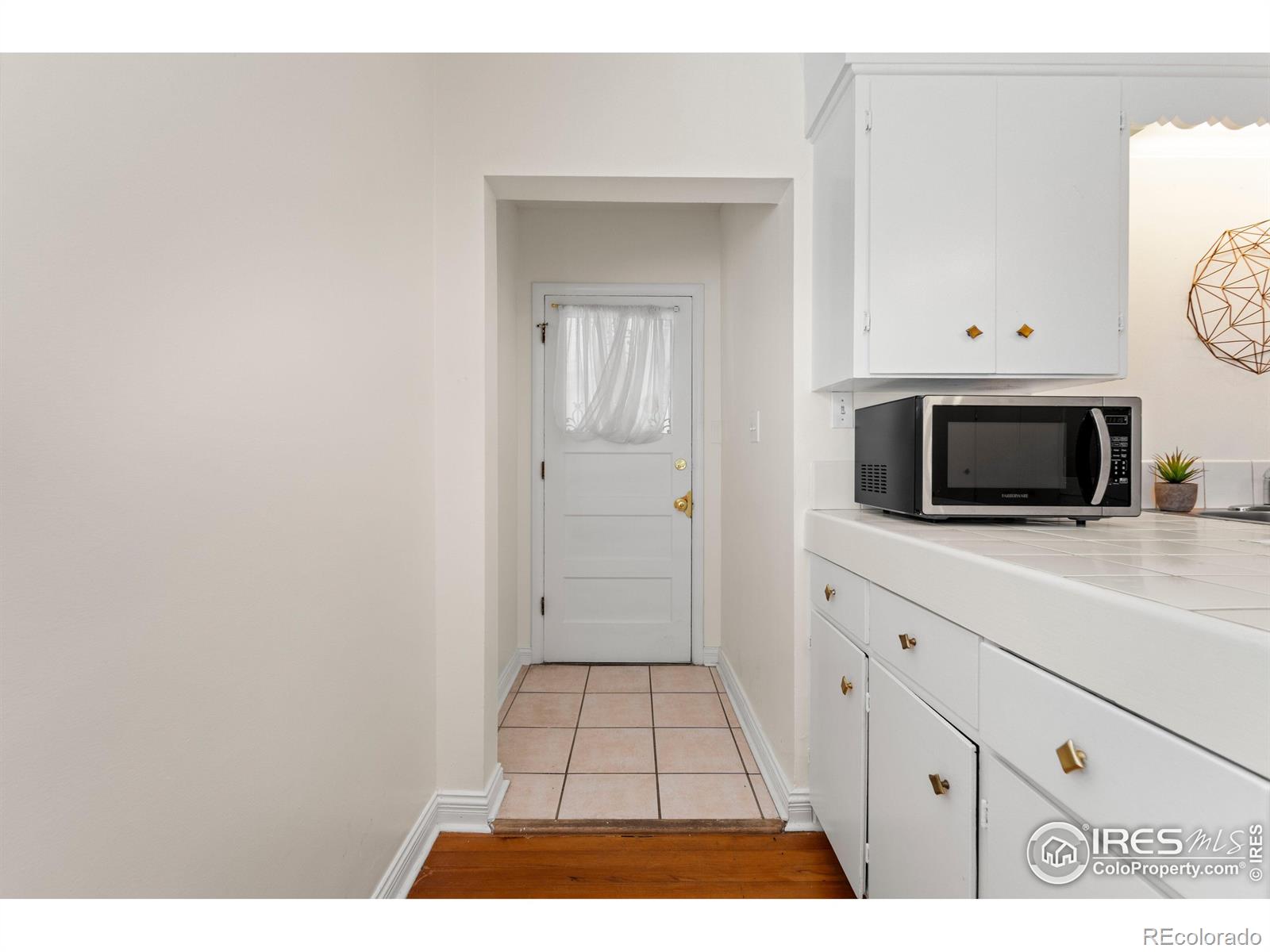 MLS Image #12 for 2055 s williams street,denver, Colorado