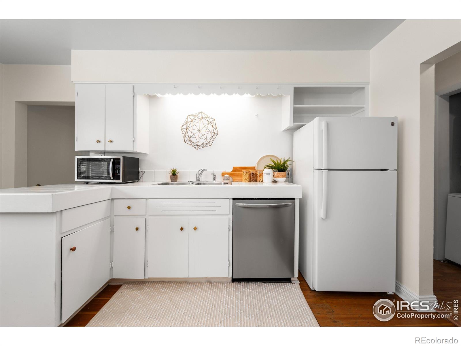 MLS Image #16 for 2055 s williams street,denver, Colorado