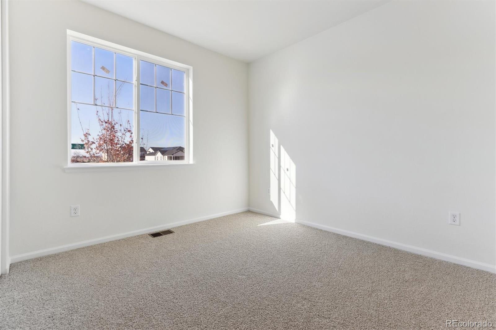 MLS Image #12 for 9744  ceylon street,commerce city, Colorado