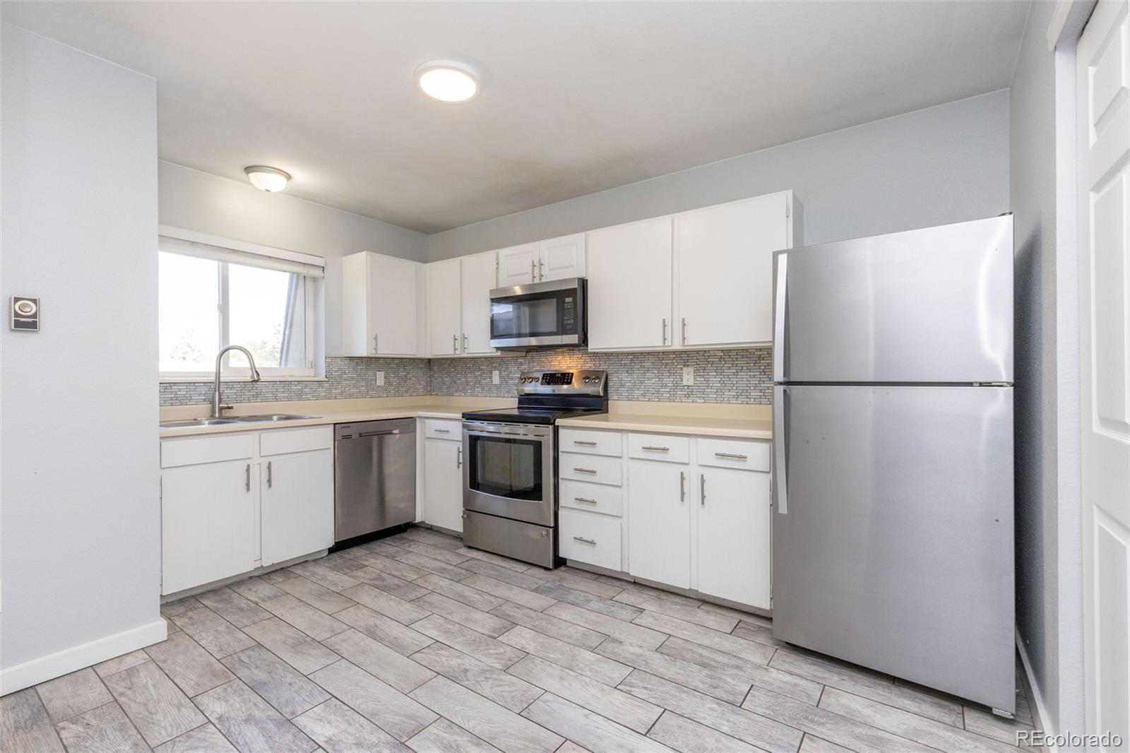 MLS Image #1 for 2241  dexter drive,longmont, Colorado