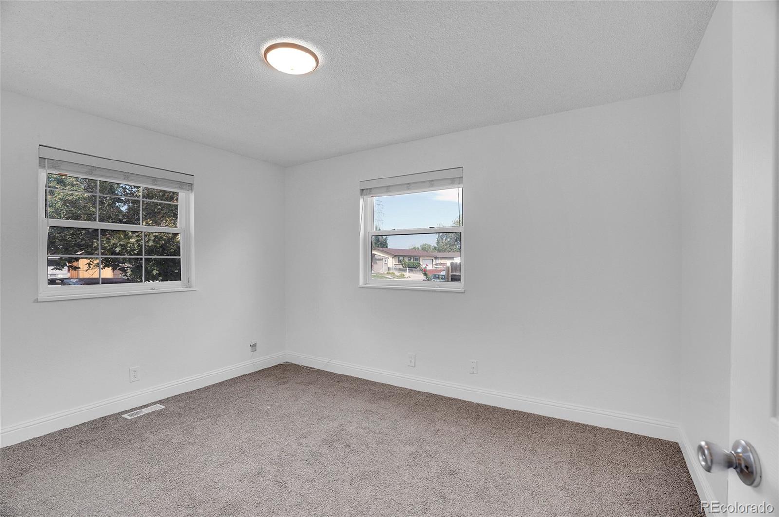 MLS Image #18 for 5558  dillon street,denver, Colorado