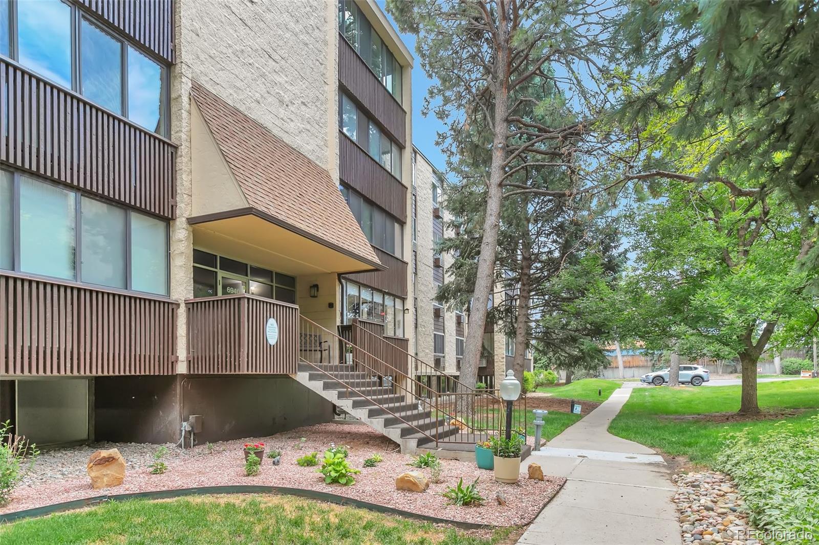 MLS Image #2 for 6940 e girard avenue,denver, Colorado