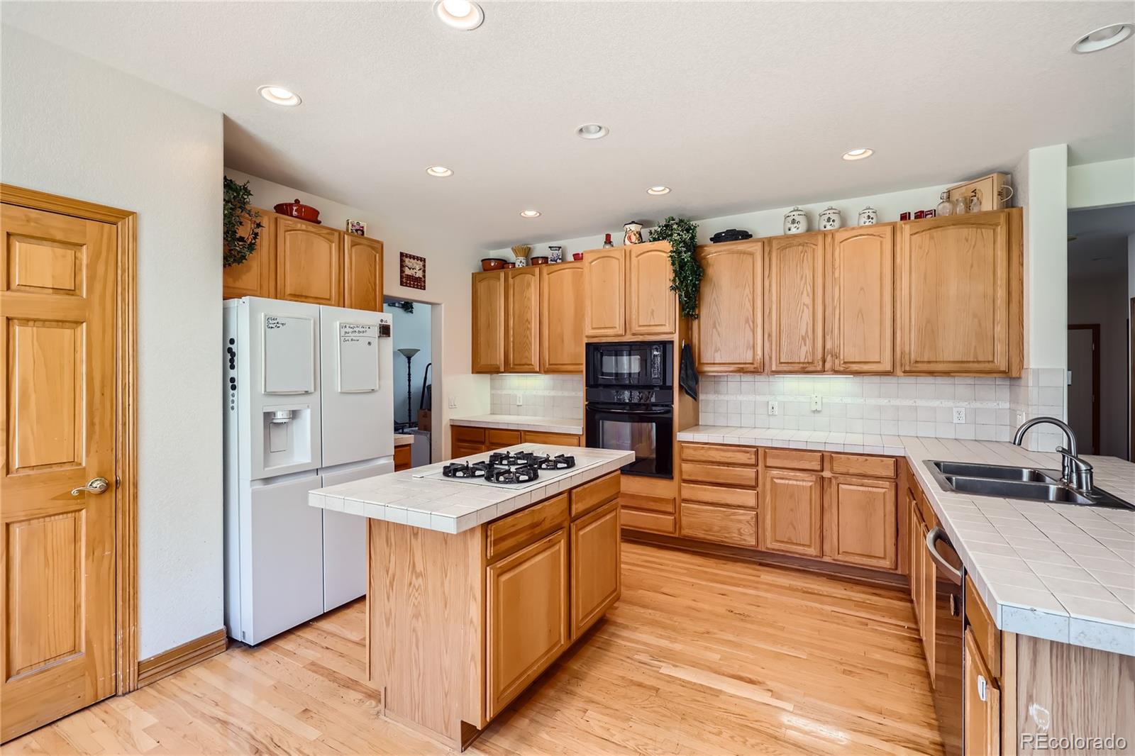 MLS Image #2 for 3285  coyote hills way,castle rock, Colorado