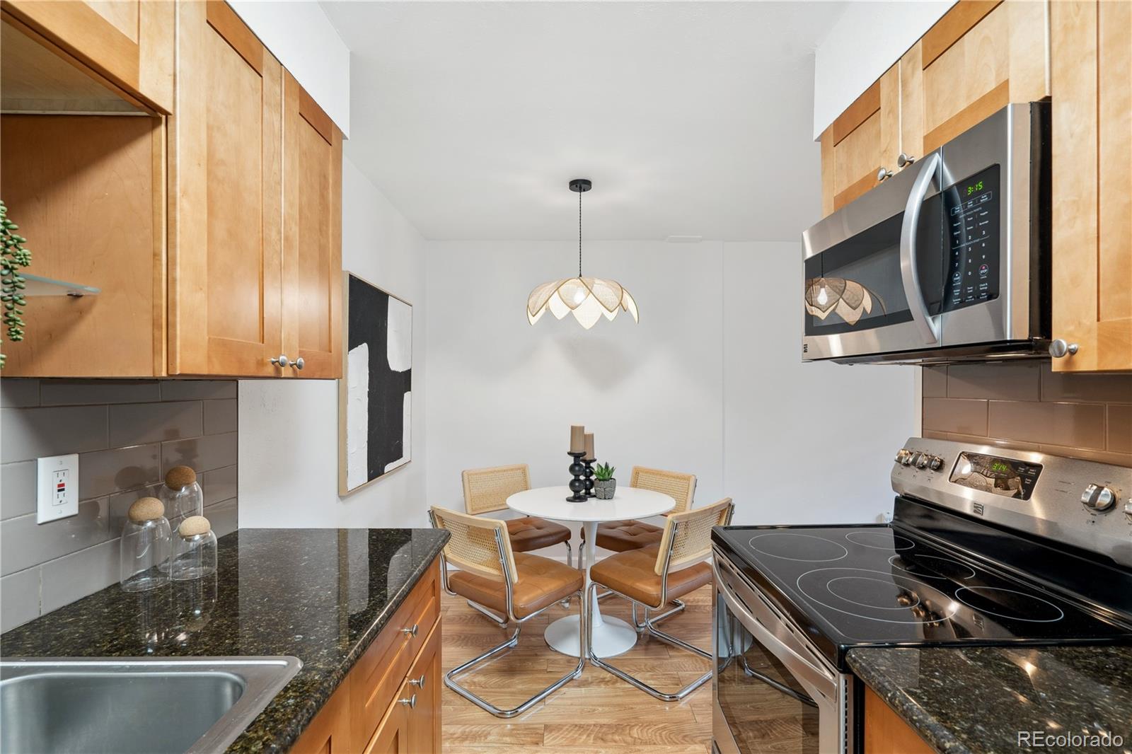 MLS Image #11 for 252 n pennsylvania street,denver, Colorado