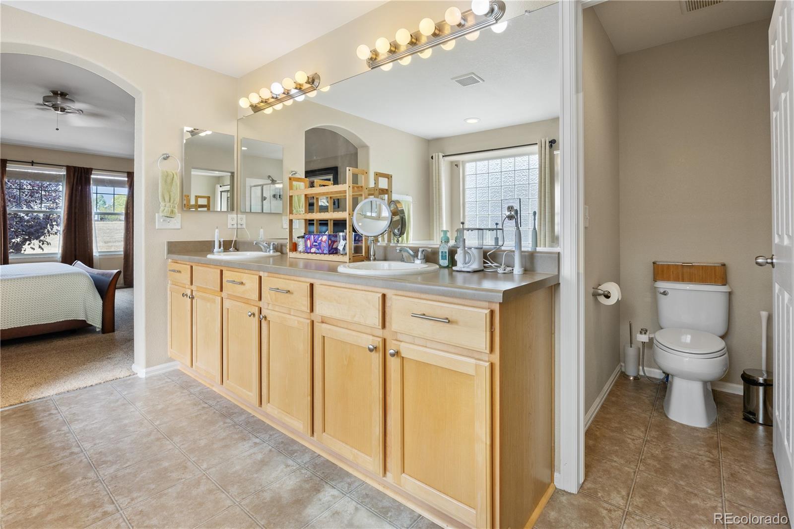 MLS Image #18 for 2831 s ireland way,aurora, Colorado