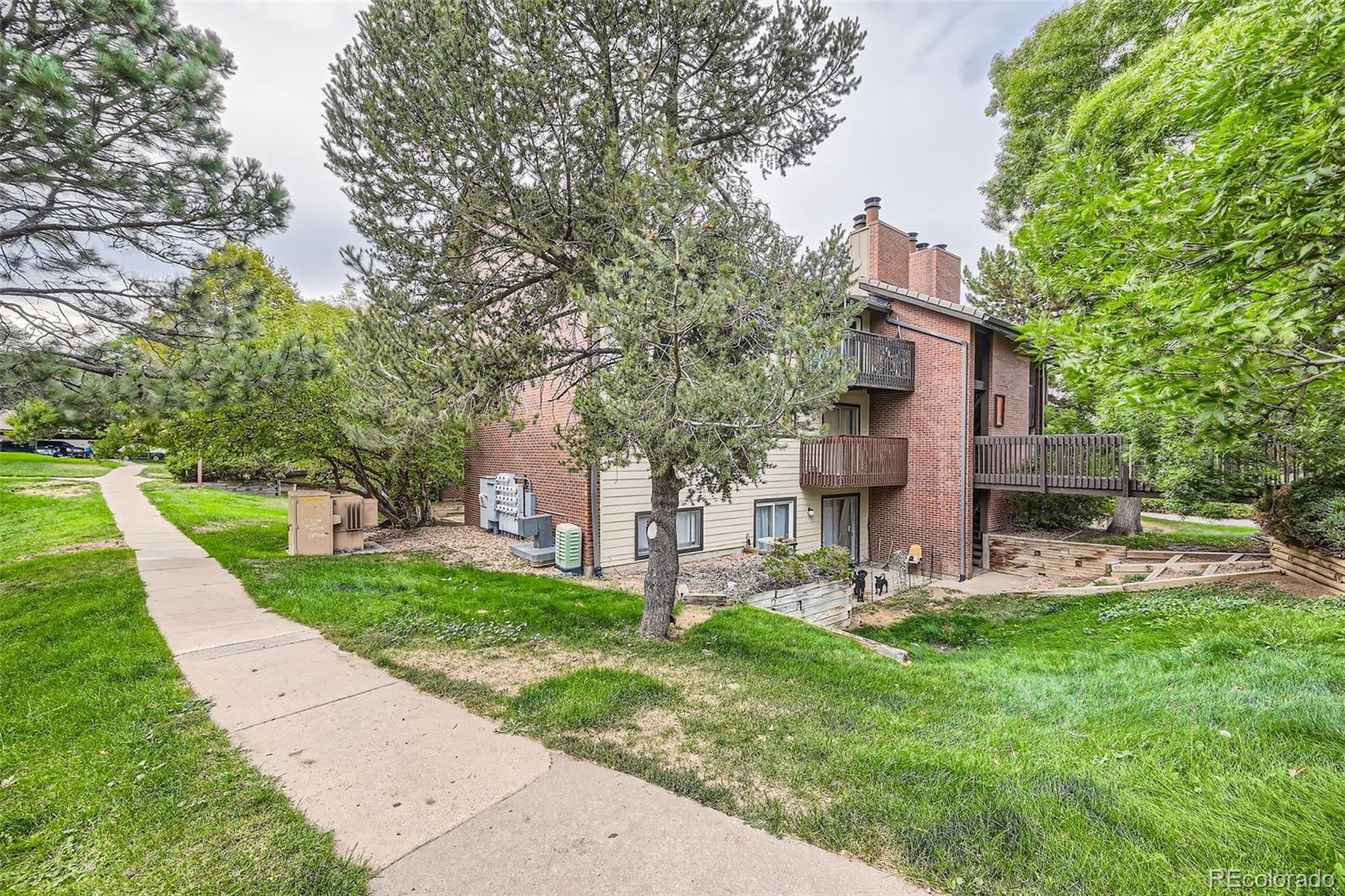 MLS Image #12 for 14602 e 2nd avenue,aurora, Colorado