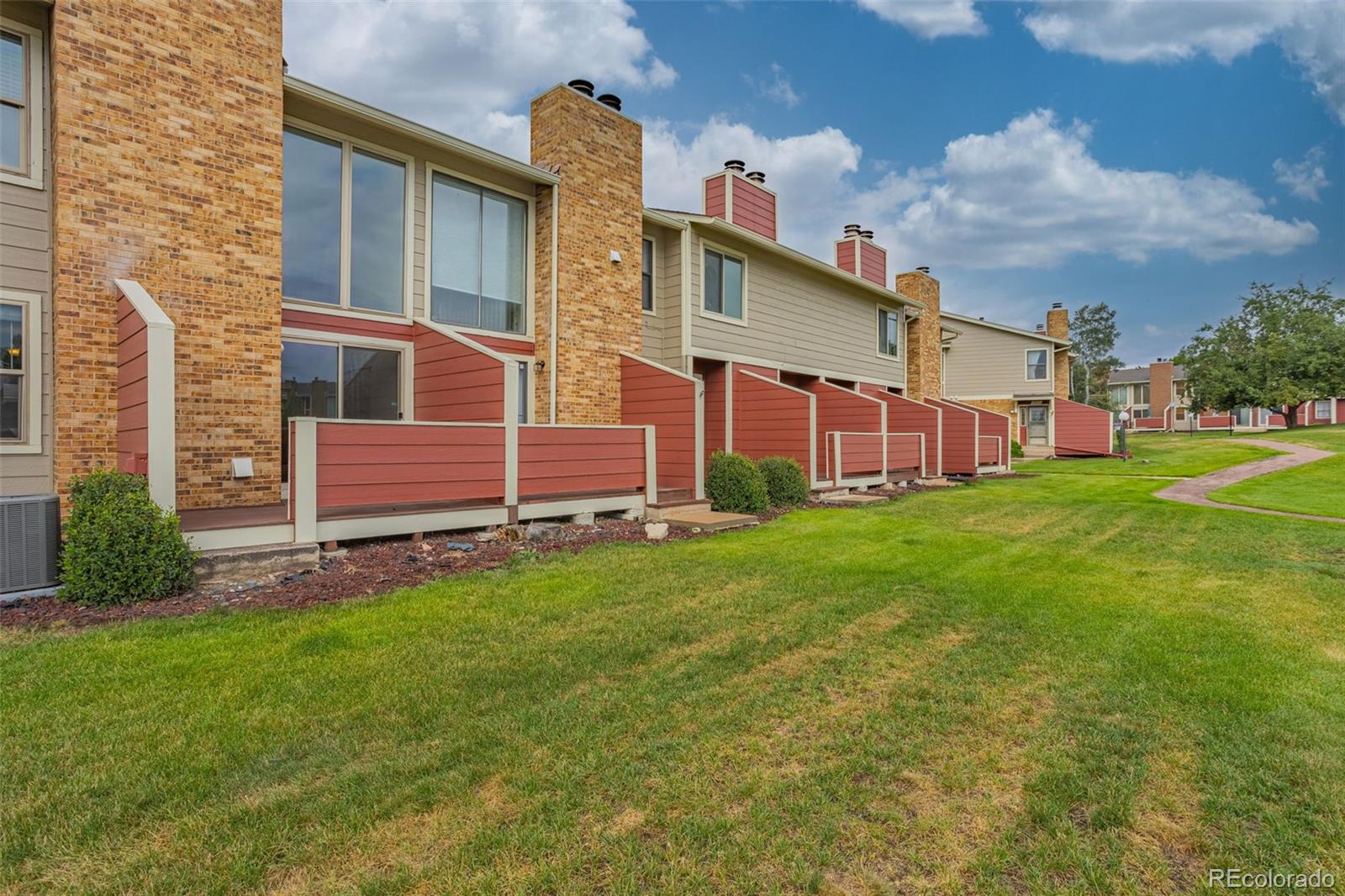 MLS Image #23 for 416 w rockrimmon boulevard,colorado springs, Colorado