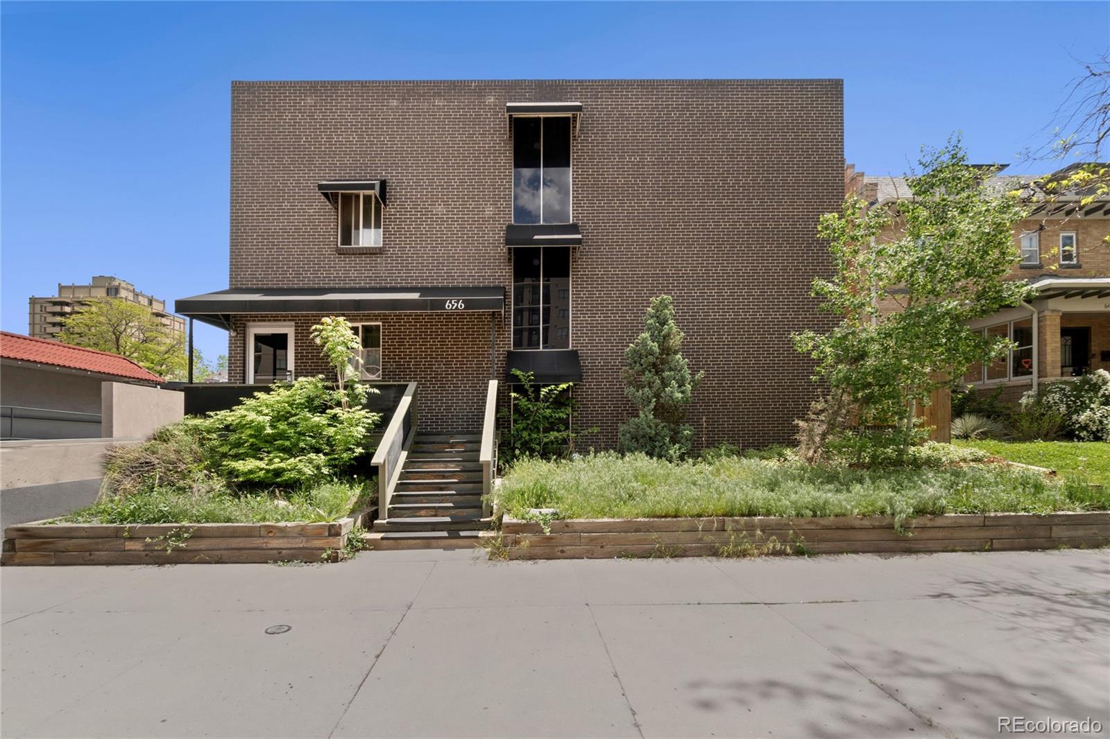 MLS Image #17 for 656 n logan street,denver, Colorado