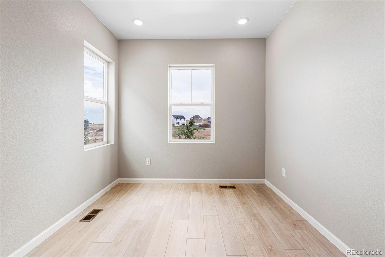 MLS Image #10 for 16591 w 93rd avenue,arvada, Colorado