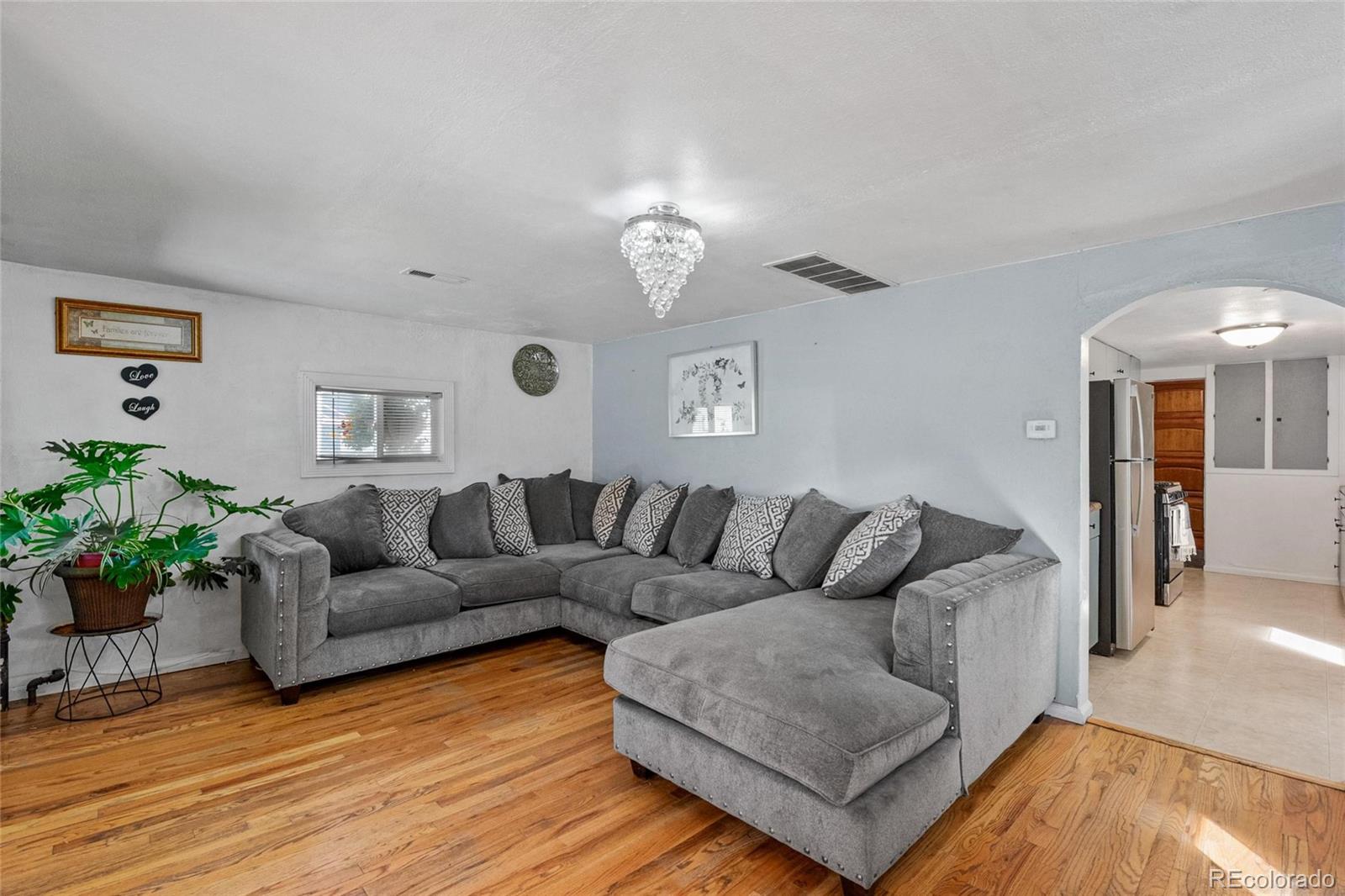 MLS Image #5 for 2929 w short place,denver, Colorado