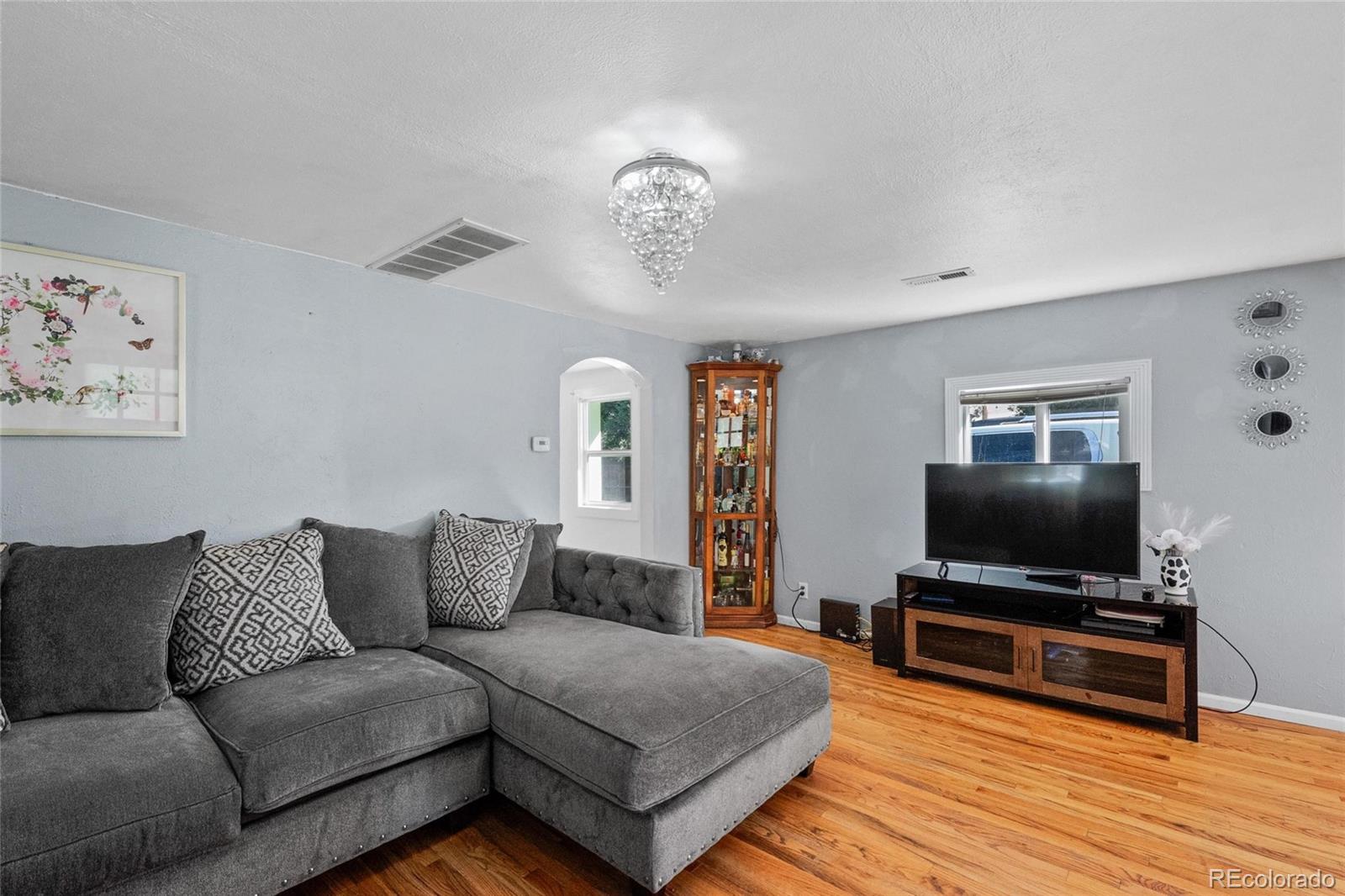 MLS Image #7 for 2929 w short place,denver, Colorado