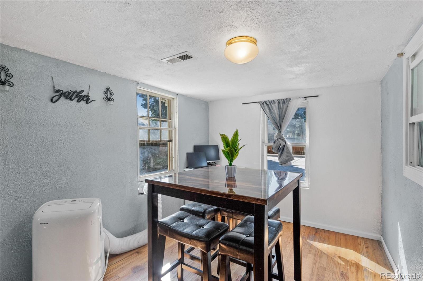 MLS Image #8 for 2929 w short place,denver, Colorado