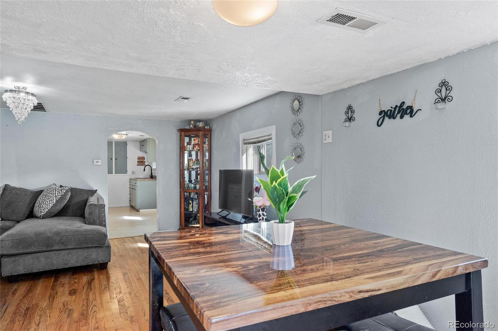 MLS Image #9 for 2929 w short place,denver, Colorado