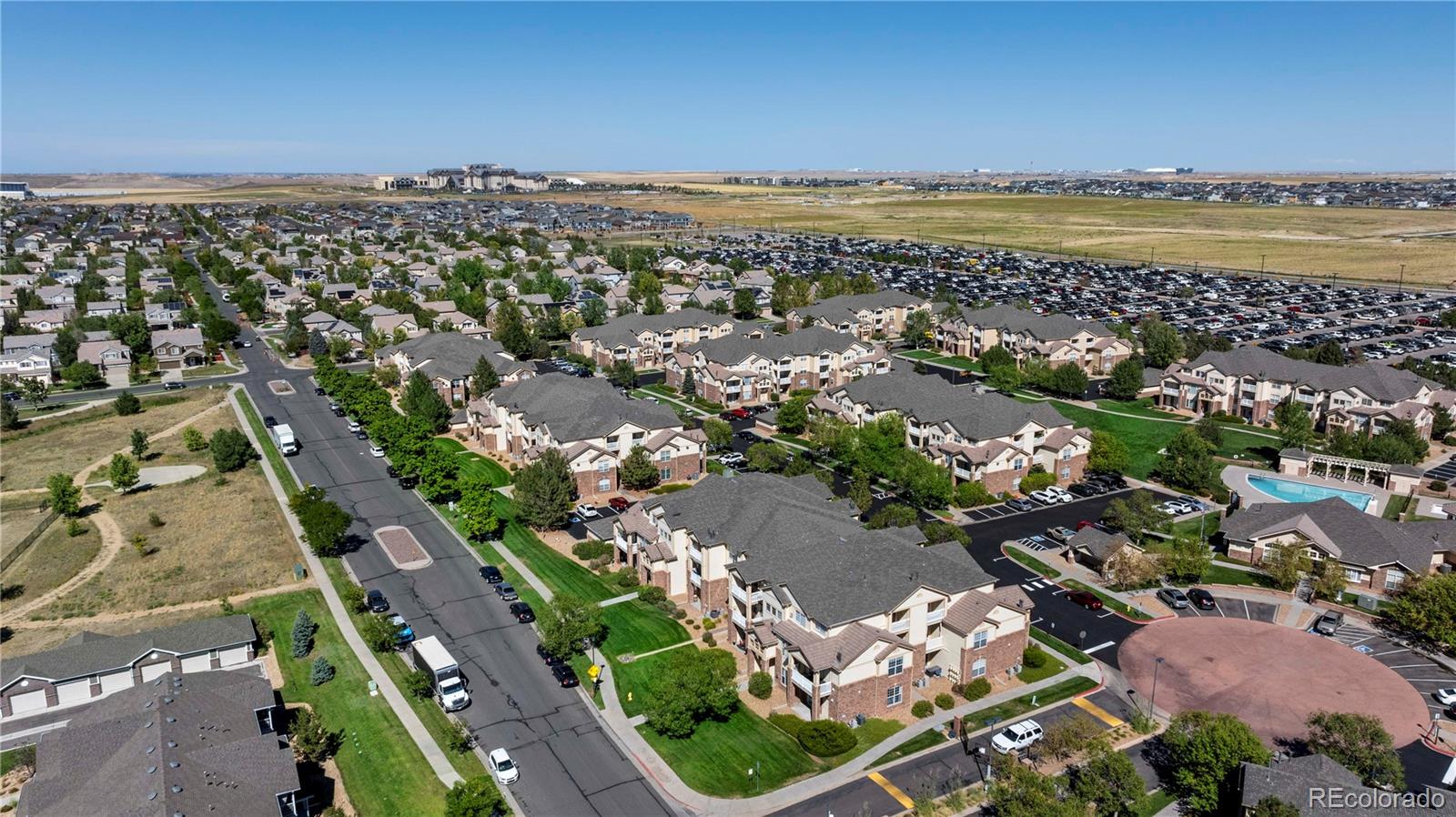 MLS Image #2 for 5705 n genoa way,aurora, Colorado