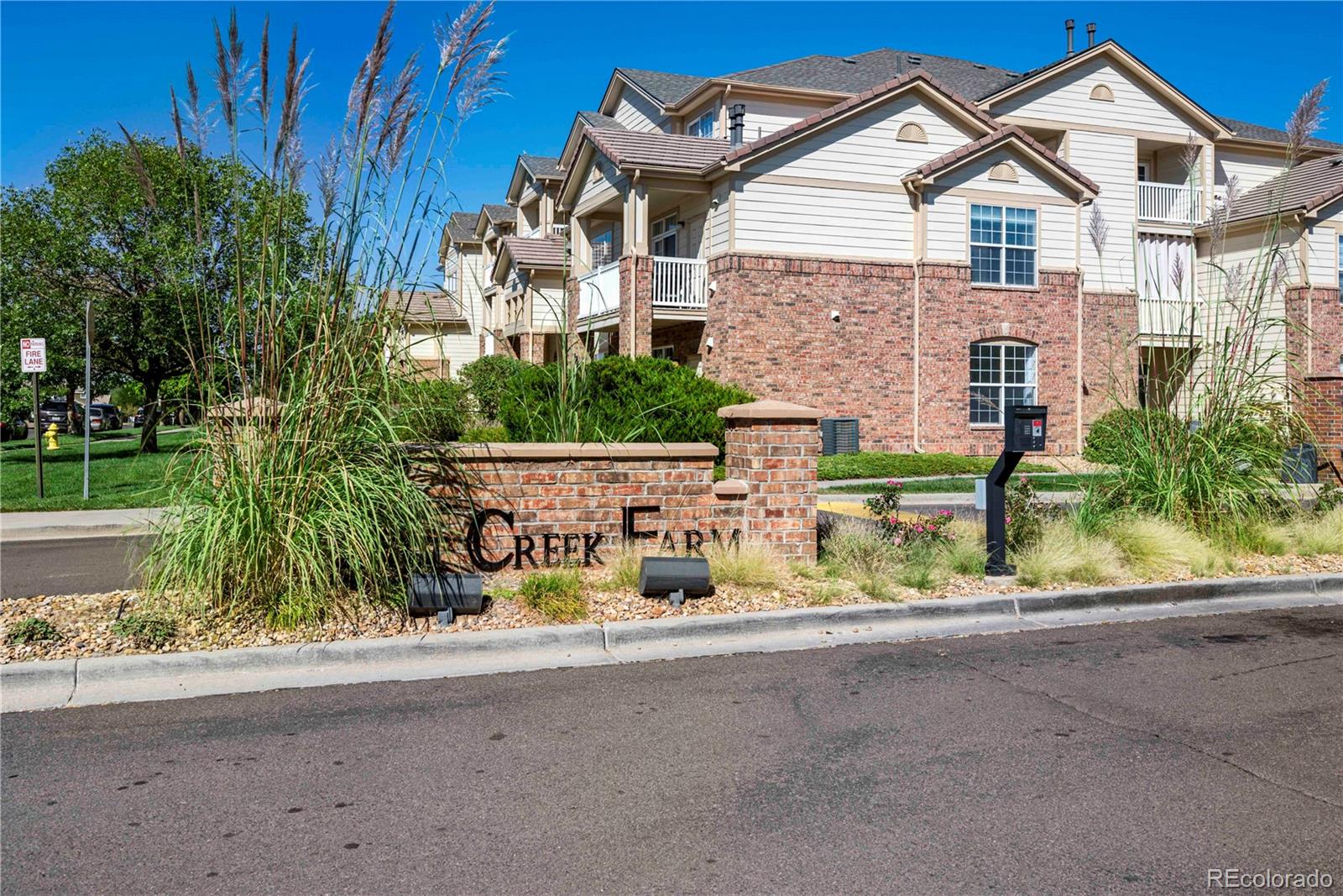 MLS Image #9 for 5705 n genoa way,aurora, Colorado