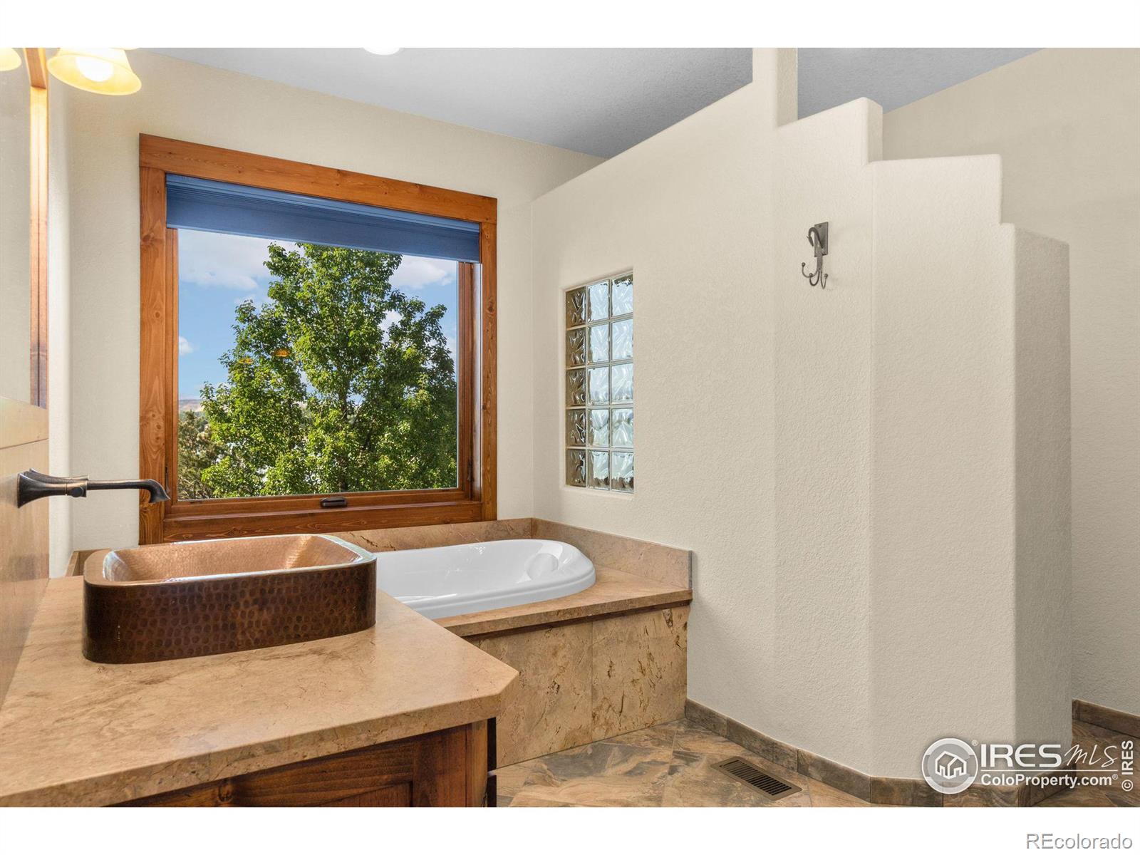 MLS Image #22 for 2931  breakwater way,longmont, Colorado