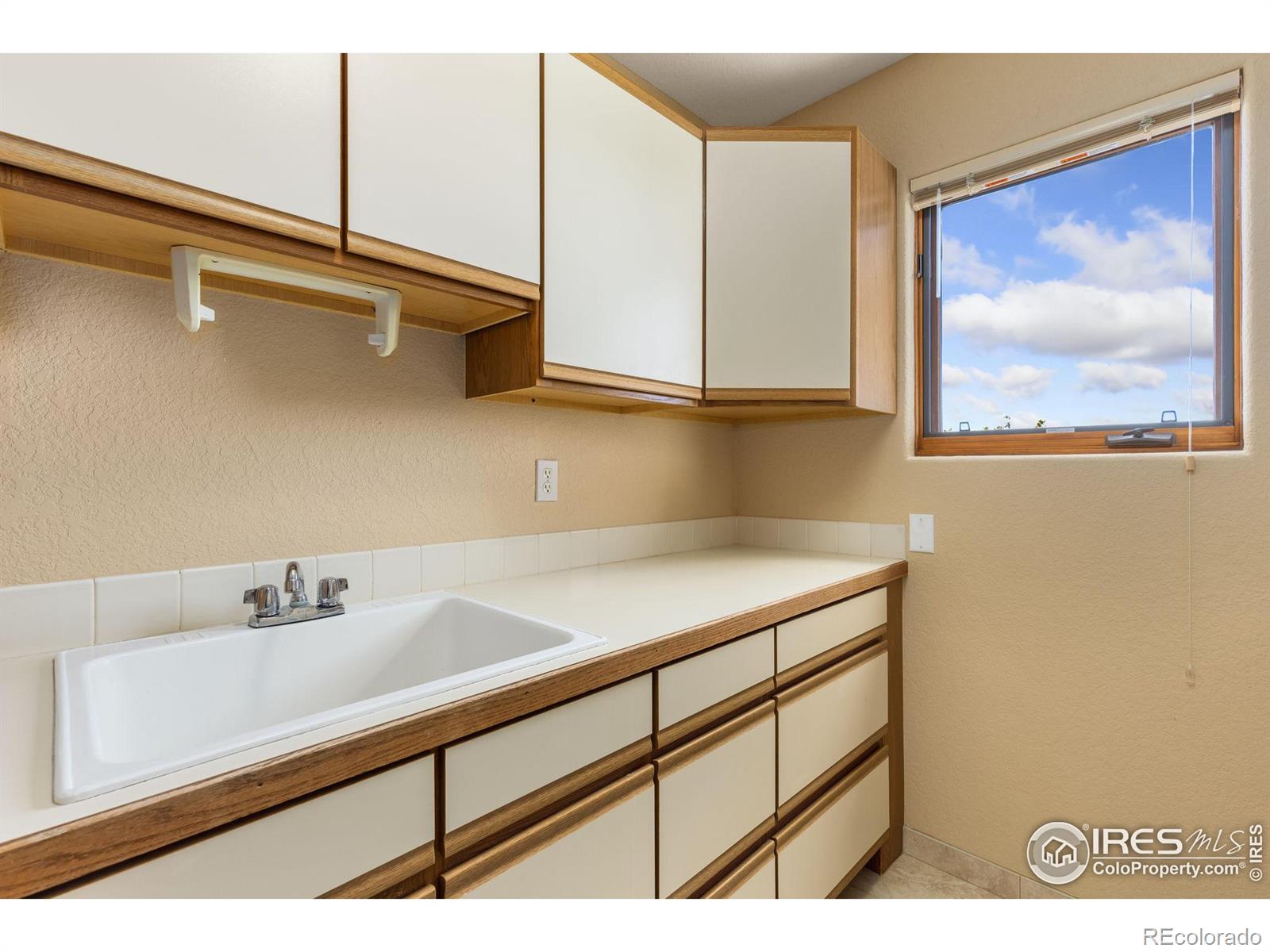 MLS Image #32 for 2931  breakwater way,longmont, Colorado