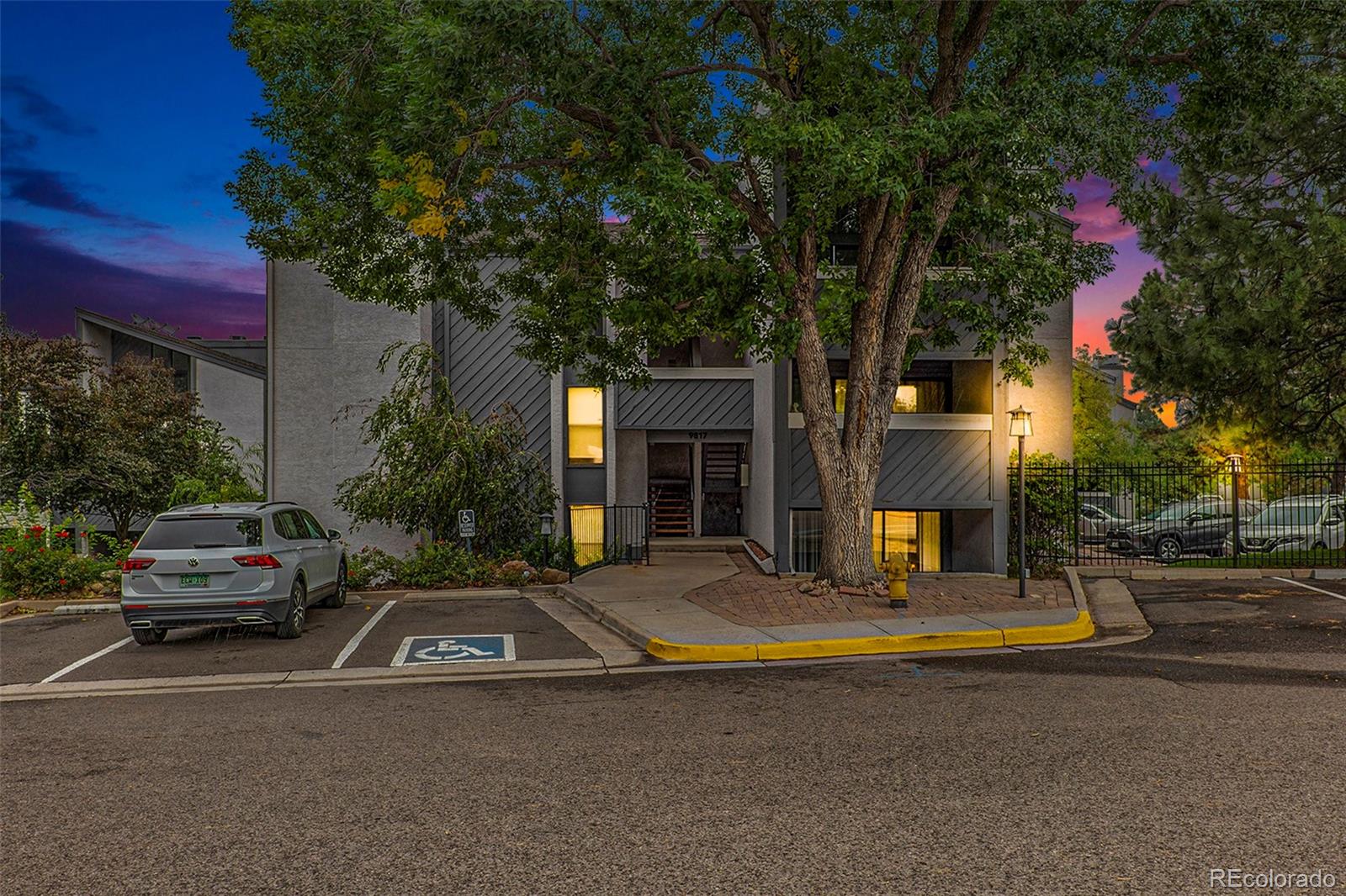 MLS Image #16 for 9817 e peakview avenue,englewood, Colorado