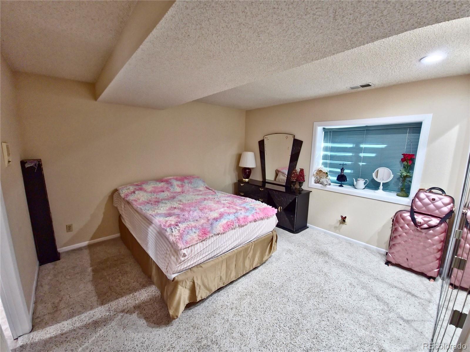 MLS Image #14 for 710  kittredge street,aurora, Colorado