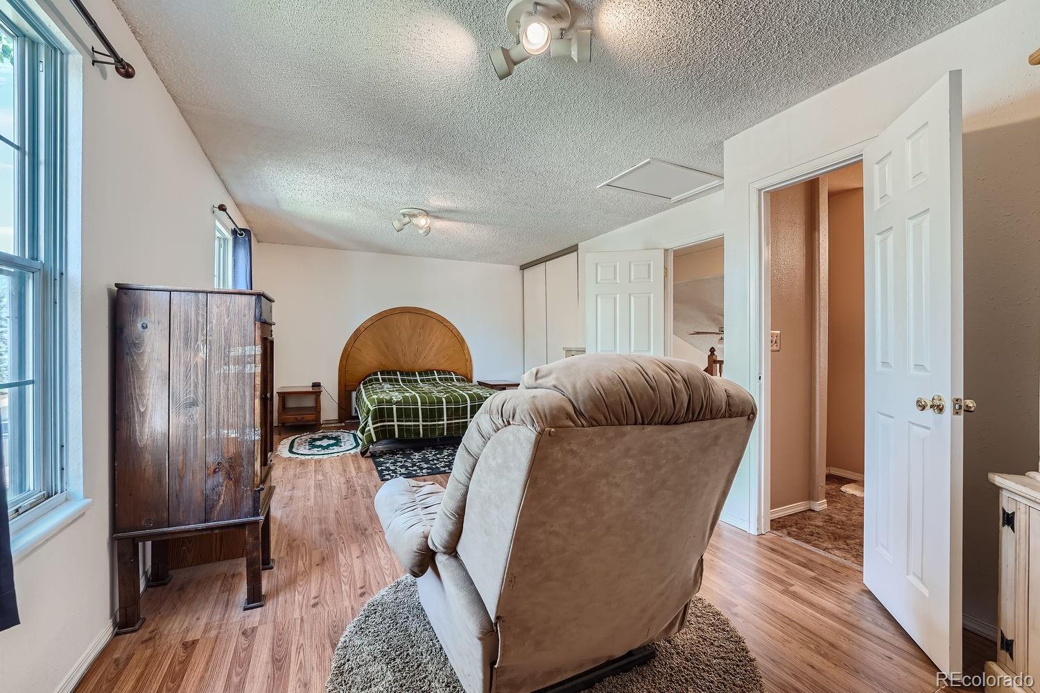 MLS Image #16 for 20788 e 44th avenue,denver, Colorado