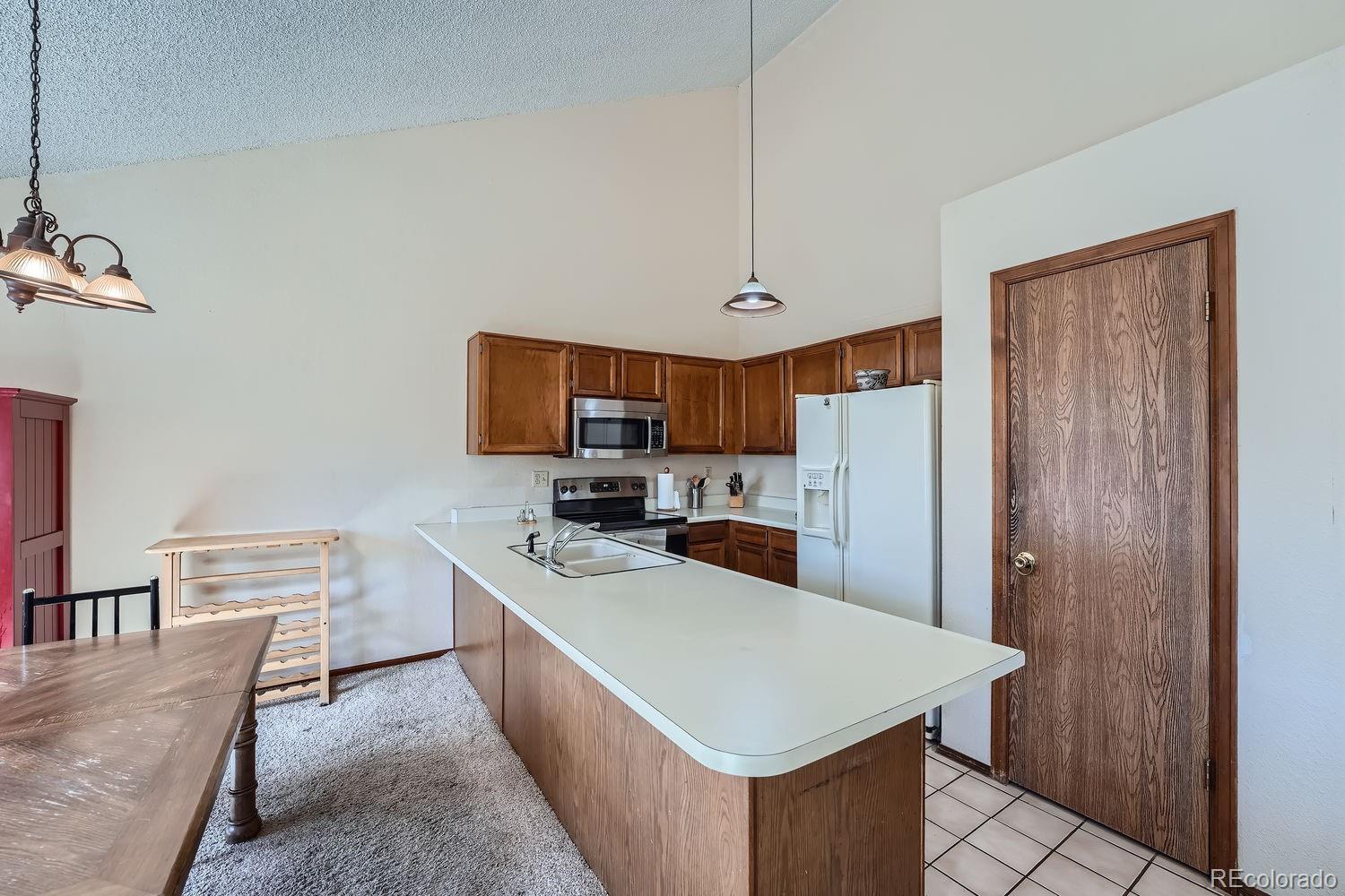 MLS Image #6 for 20788 e 44th avenue,denver, Colorado