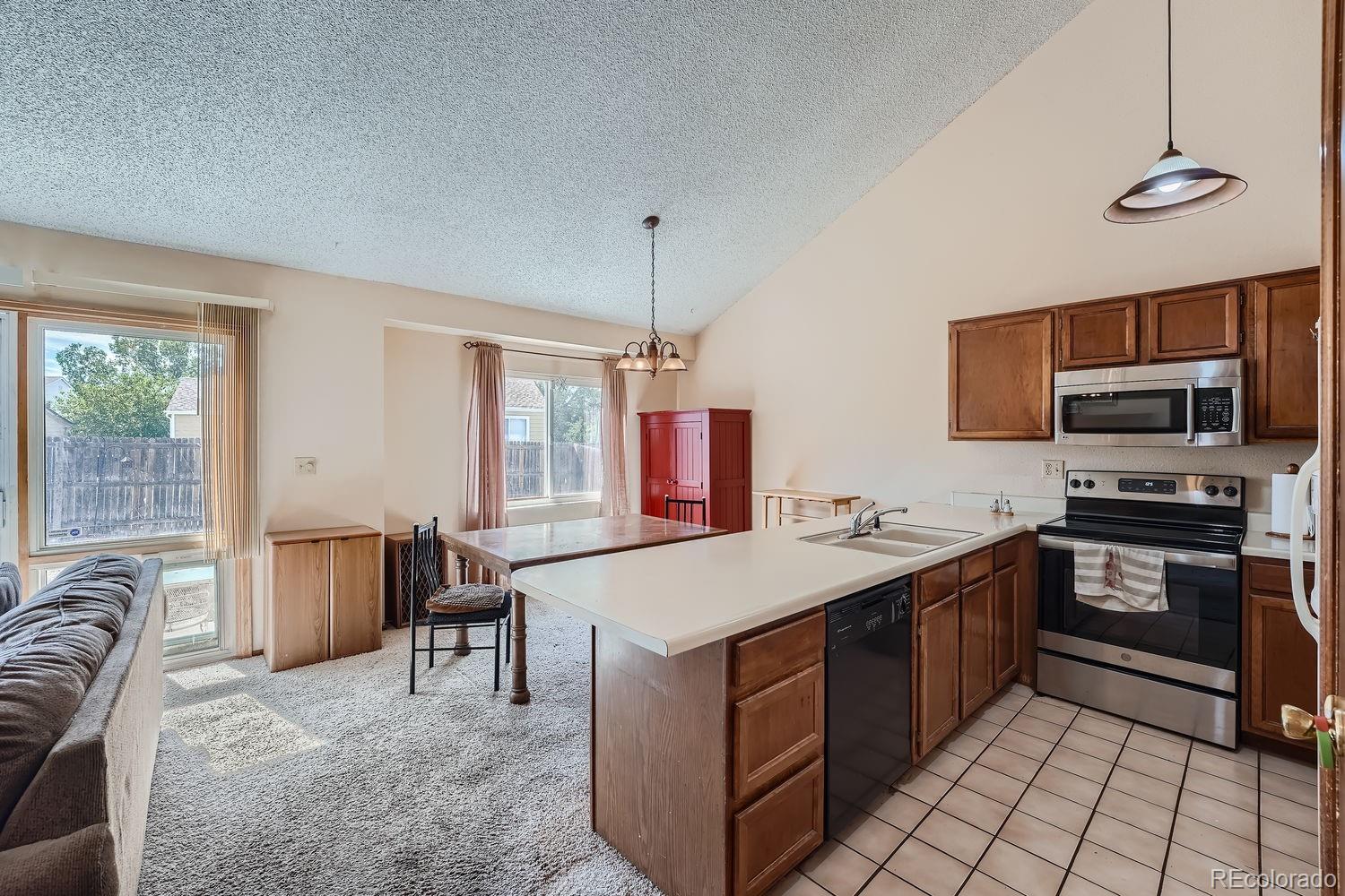 MLS Image #8 for 20788 e 44th avenue,denver, Colorado