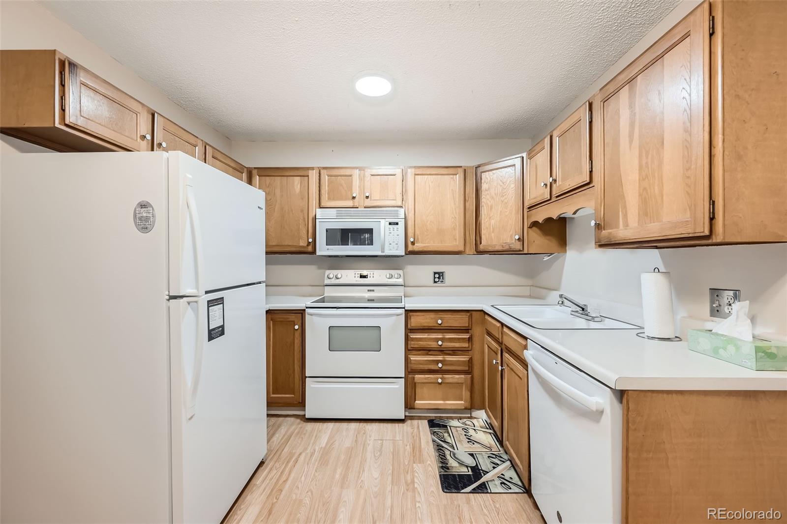 MLS Image #4 for 3082 s wheeling way,aurora, Colorado