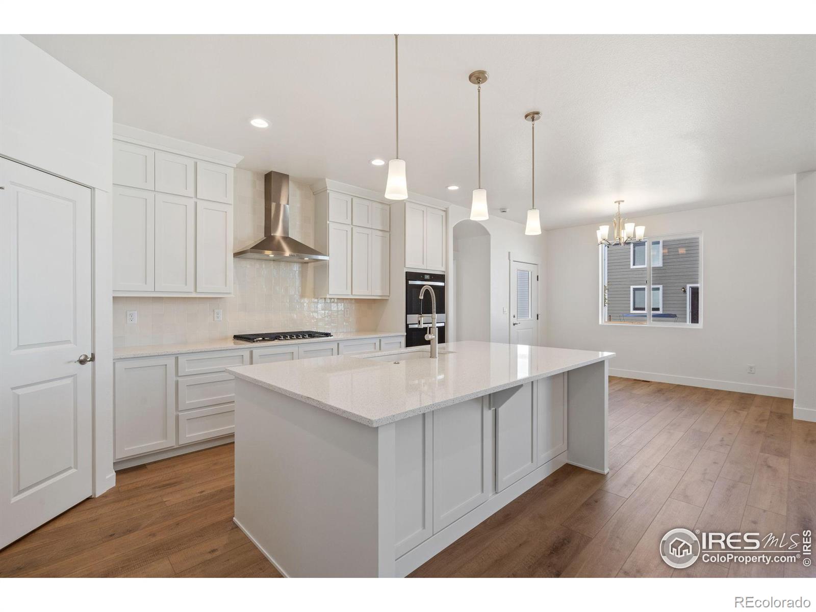 MLS Image #11 for 838  loess lane,windsor, Colorado