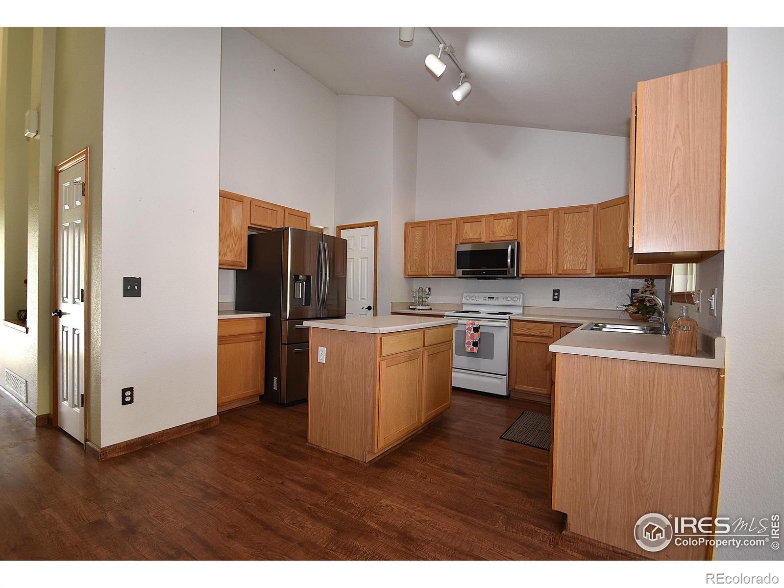 MLS Image #7 for 232  sugarbin court,longmont, Colorado