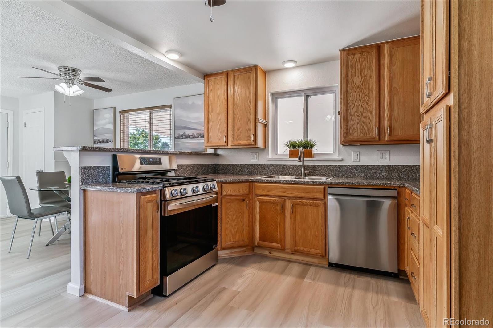 MLS Image #12 for 2615 e maplewood avenue,centennial, Colorado