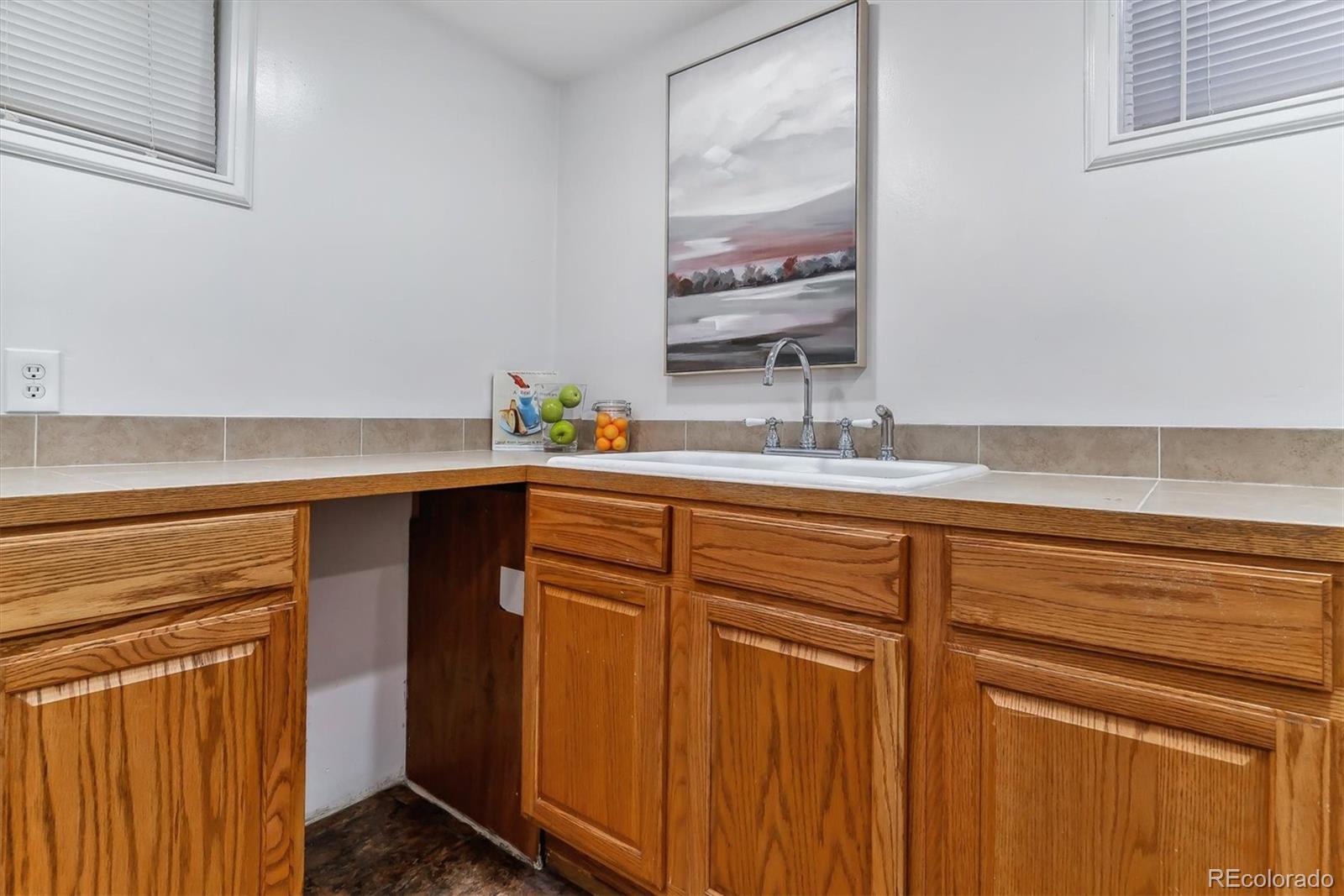 MLS Image #27 for 2615 e maplewood avenue,centennial, Colorado