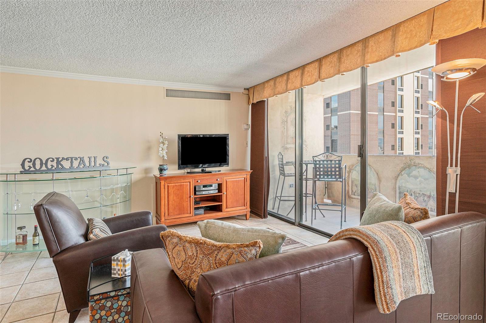 MLS Image #5 for 1020  15th street 26a,denver, Colorado