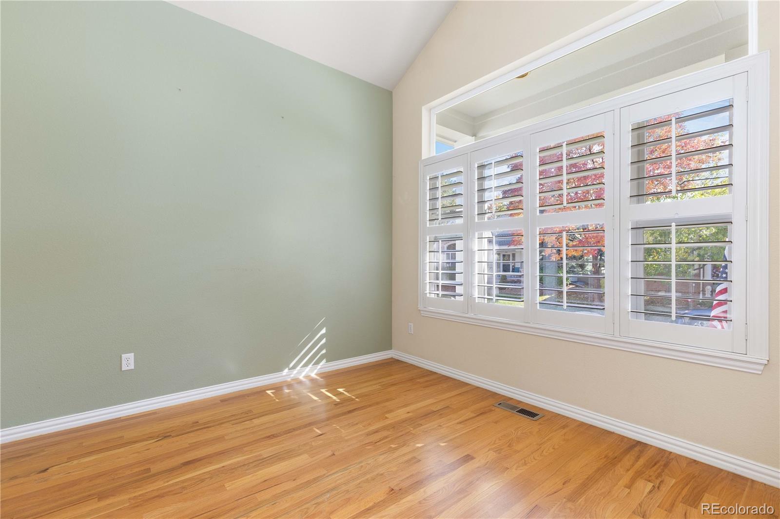 MLS Image #14 for 1011 s valentia street,denver, Colorado