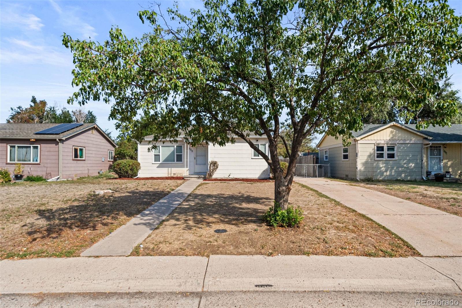 MLS Image #2 for 808  hanover street,aurora, Colorado